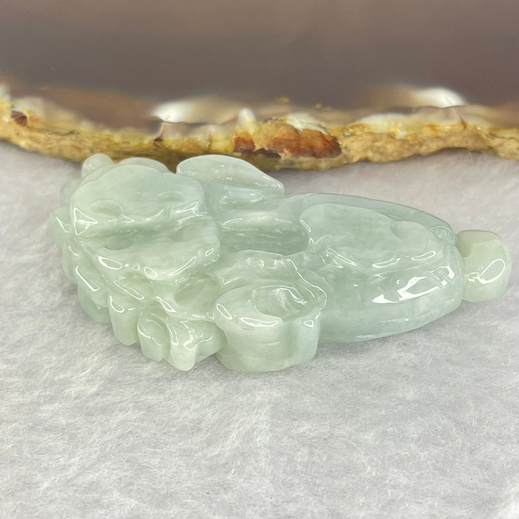 Type A Light Green Jadeite Cabbage 27.46g 28.3 by 51.4 by 13.1mm