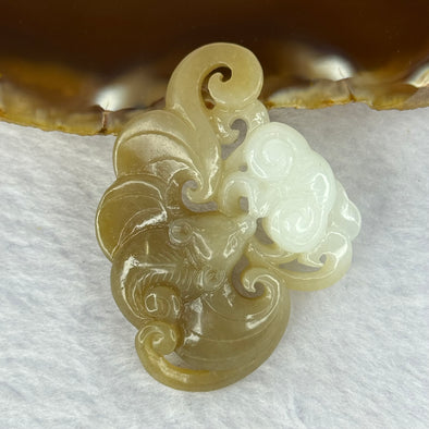 Natural Brown with White Nephrite Bat Pendant 18.57g 49.0 by 38.0 by 10.8mm