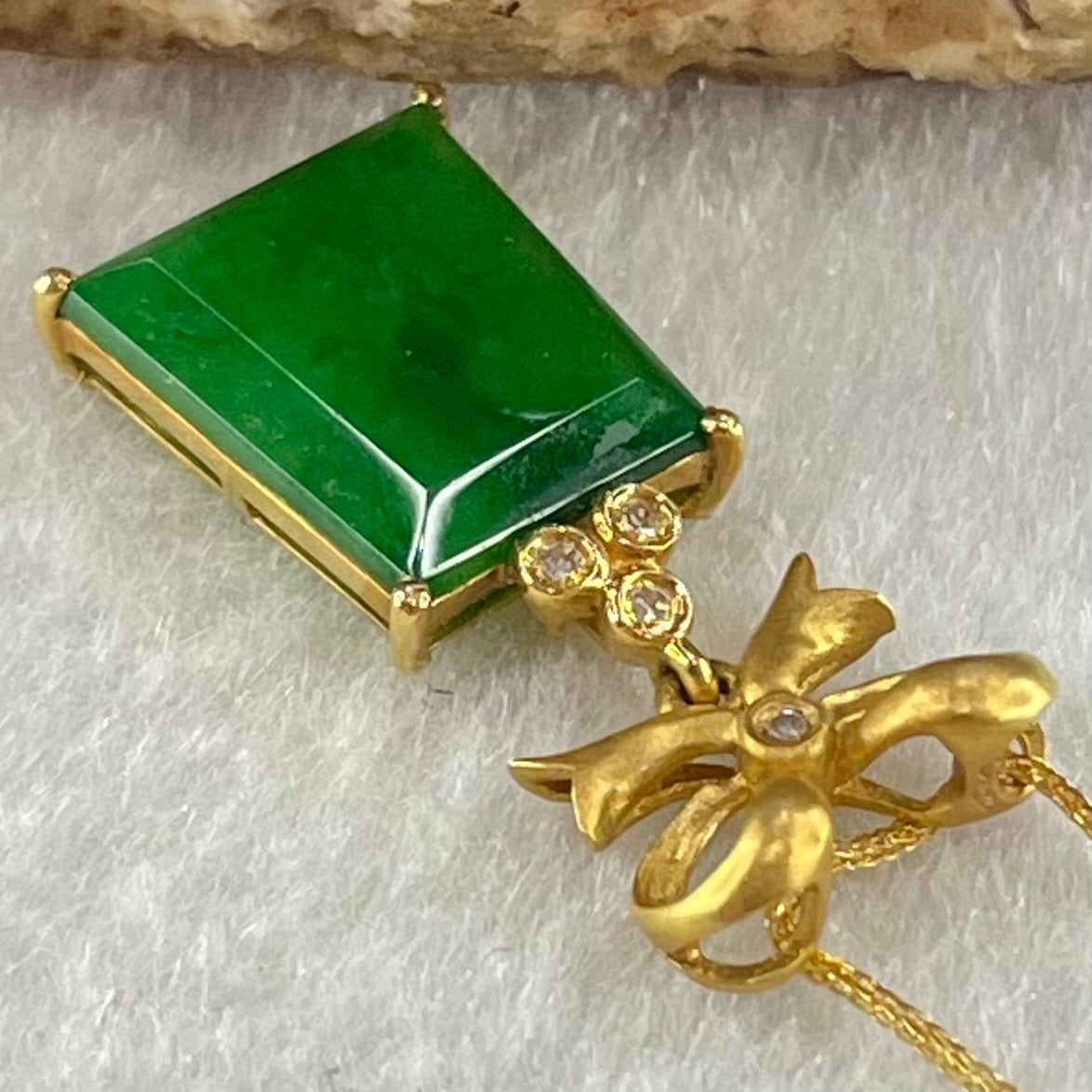 Type A Old Mine Spicy Green Jadeite with Diamonds in 18K Yellow Gold Necklace 2.42g 11.6 by 9.5 by 2.2mm 40cm - Huangs Jadeite and Jewelry Pte Ltd