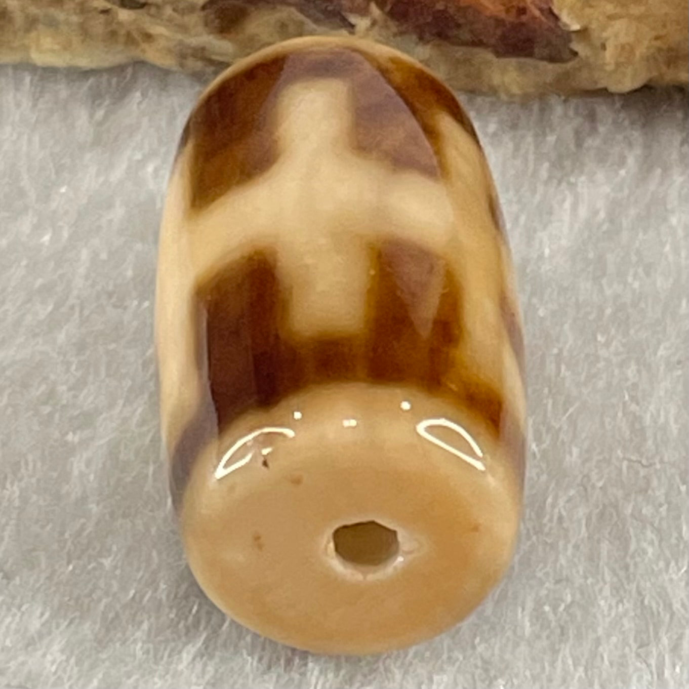 Natural Powerful Tibetan Old Oily Agate Patina Guiren Tairen Human Dzi Bead Totem Amulet Heavenly Master (Tian Zhu) 贵人天诛 4.85g 19.8 by 11.6mm - Huangs Jadeite and Jewelry Pte Ltd