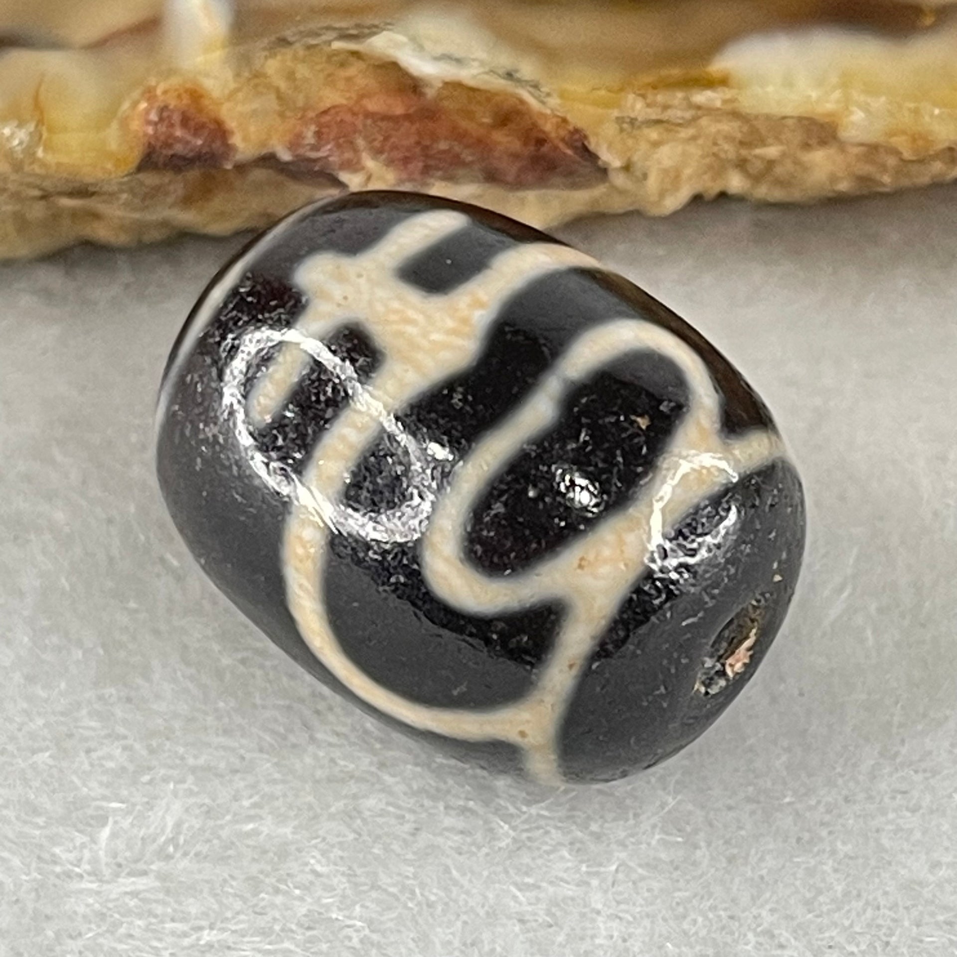 Natural Powerful Tibetan Old Oily Agate Double Nectar Vessel Dzi Bead Heavenly Master (Tian Zhu) 花蜜容器眼天珠 4.71g 17.4 by 13.3mm - Huangs Jadeite and Jewelry Pte Ltd