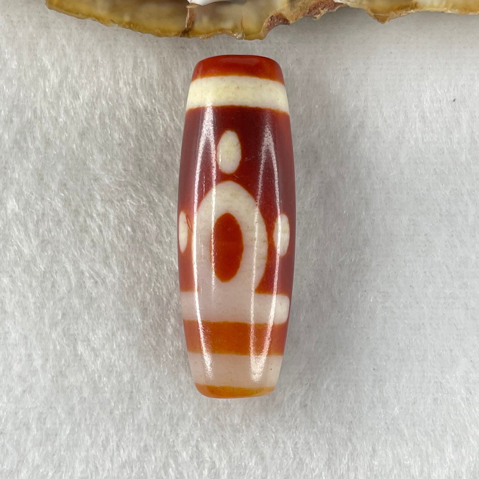 Natural Powerful Tibetan Old Oily Red White Agate One Eye Earth Element Dzi Bead Heavenly Master (Tian Zhu) 一眼土元素天珠 10.09g 37.4 by 13.2mm - Huangs Jadeite and Jewelry Pte Ltd