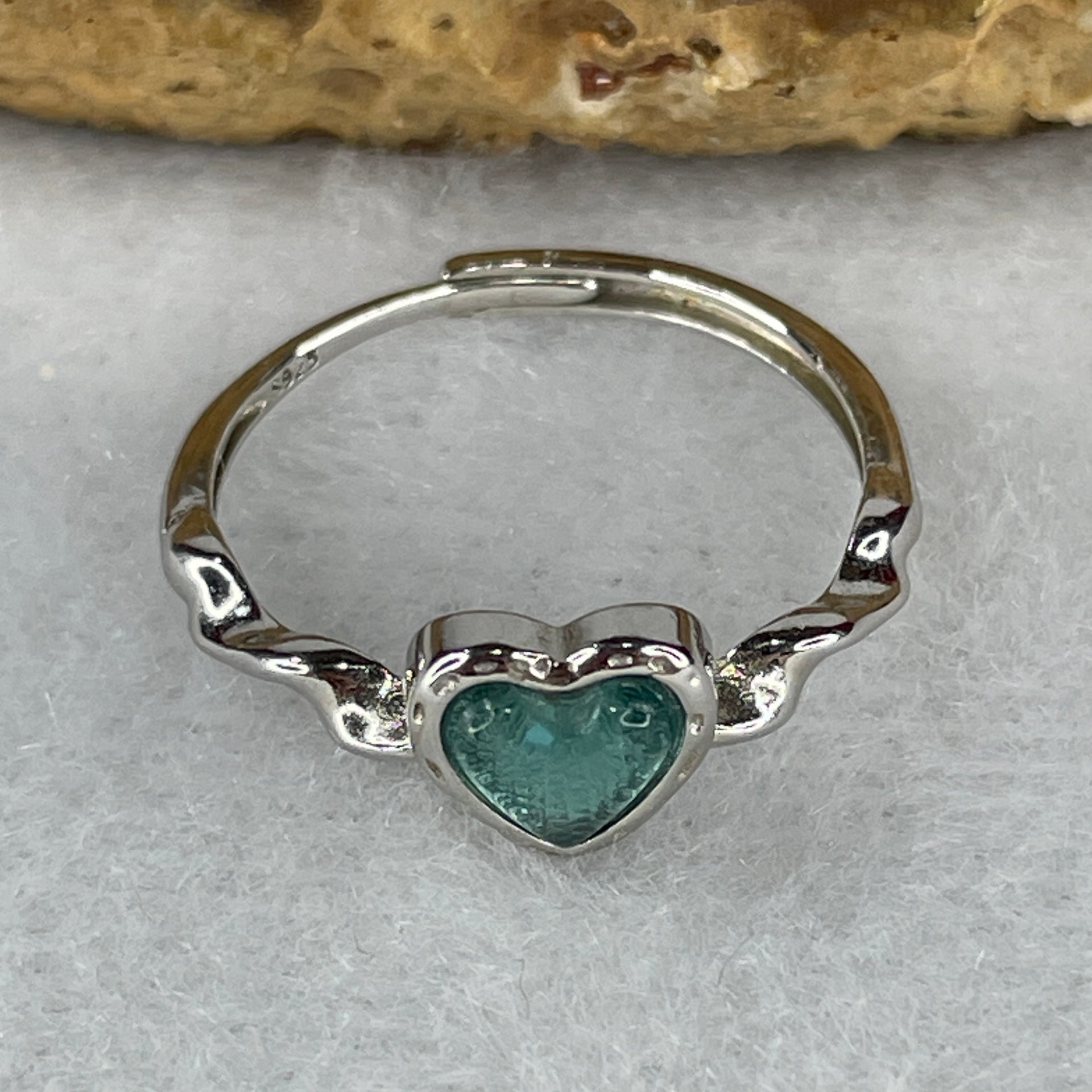 Natural-Blueish-Green-Tourmaline-Heart-Shape-in-S925-Sliver-Ring-1.60g-5.2-by-5.5-by-2.0mm-(Adjustable-Size)