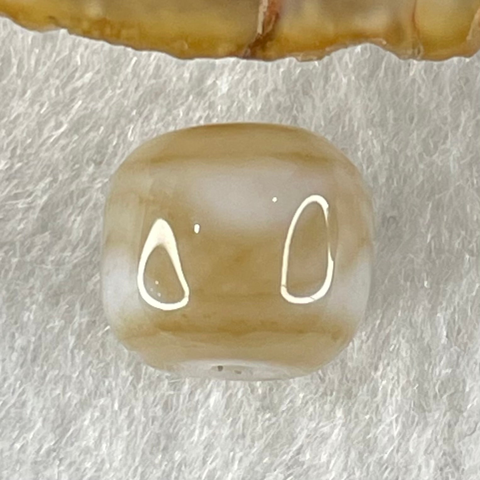 Natural Powerful Tibetan Old Oily Agate Tiger Tooth Daluo Dzi Bead Heavenly Master (Tian Zhu) 1.88g 9.7 by 11.0mm - Huangs Jadeite and Jewelry Pte Ltd