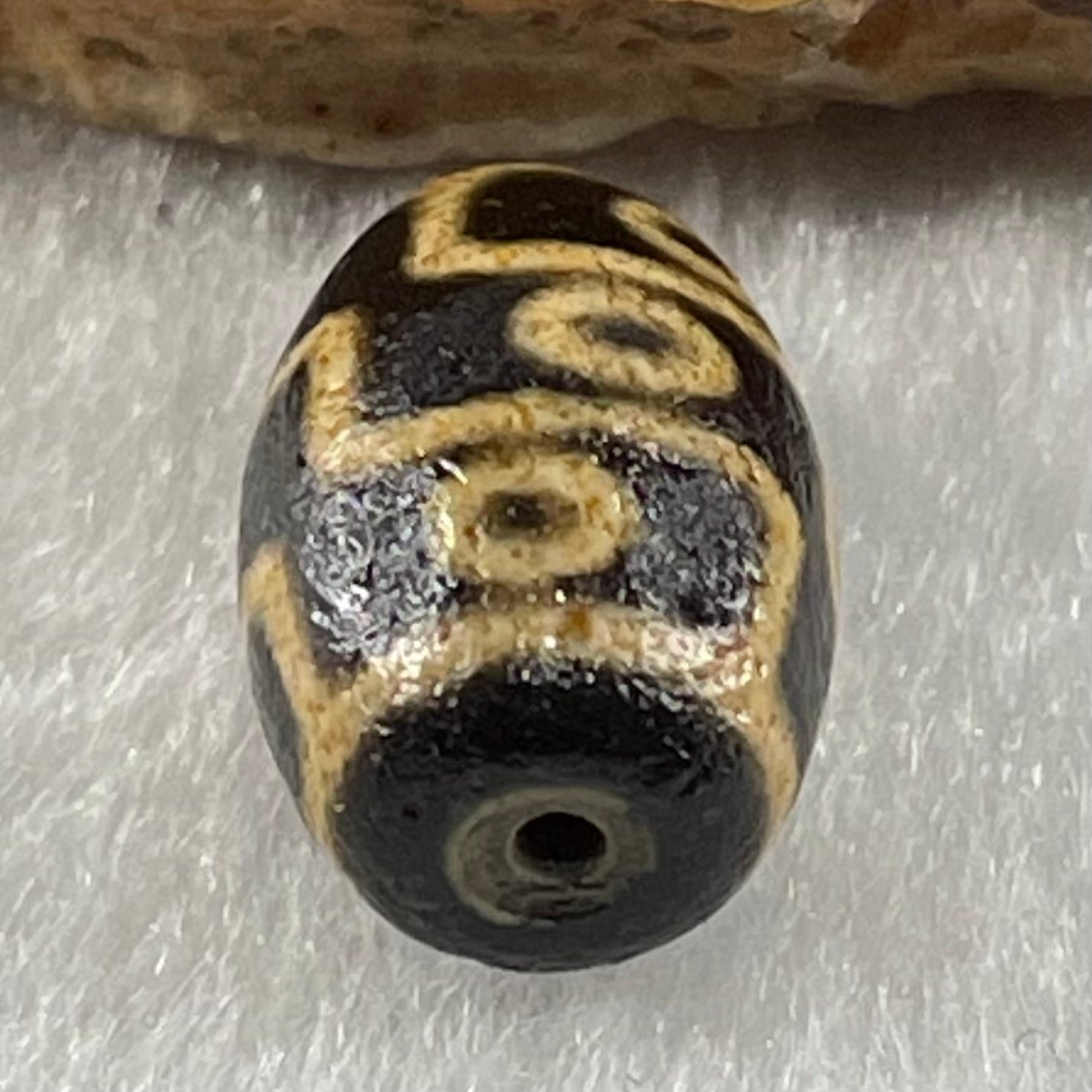 Natural Powerful Tibetan Old Oily Agate 9 Eyes Dzi Bead Heavenly Master (Tian Zhu) 九眼天诛 1.91g 14.0 by 9.8mm - Huangs Jadeite and Jewelry Pte Ltd