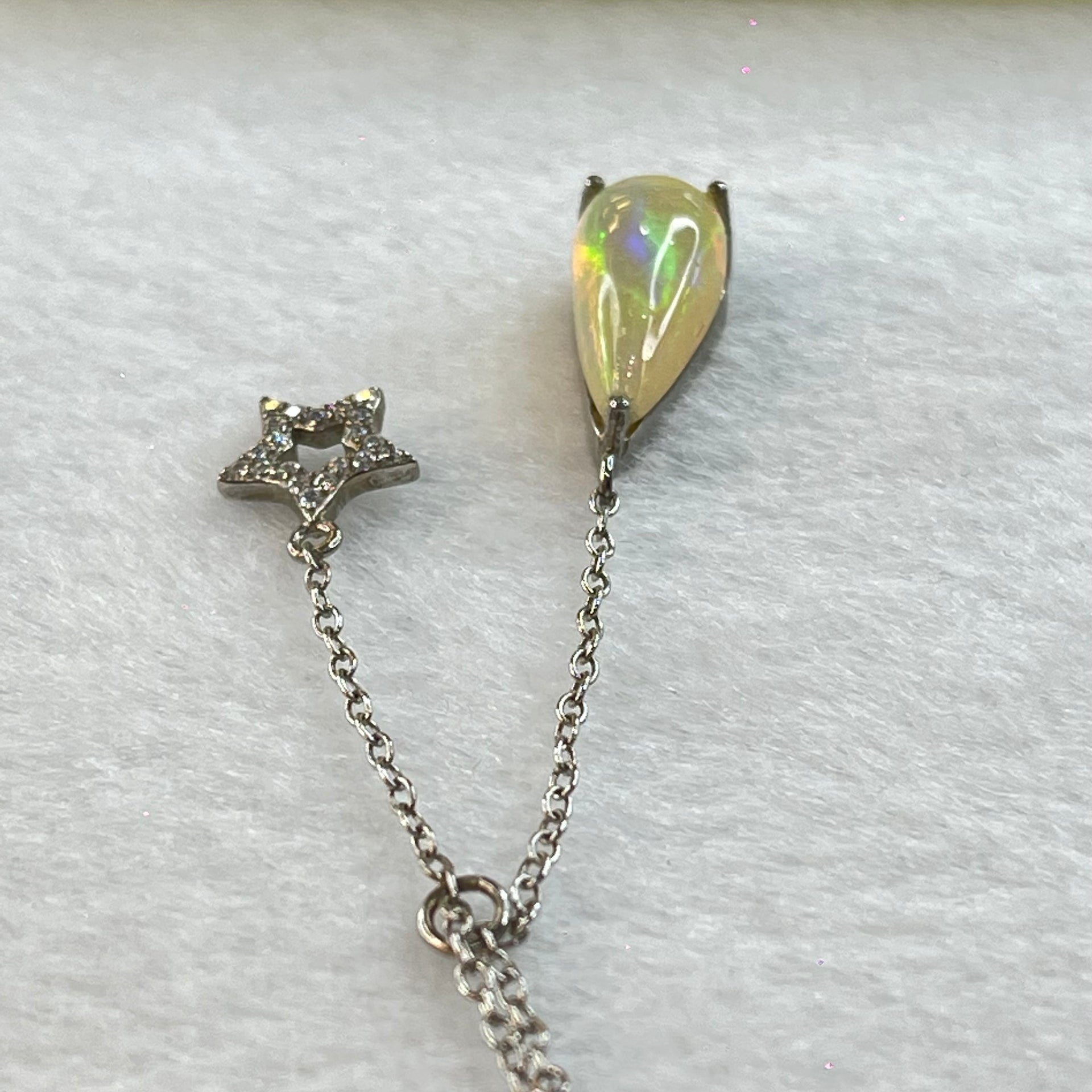 Natural Opal with Crystals in S925 Sliver Necklace 3.13g 35.5 by 27.4 by 25.9mm - Huangs Jadeite and Jewelry Pte Ltd