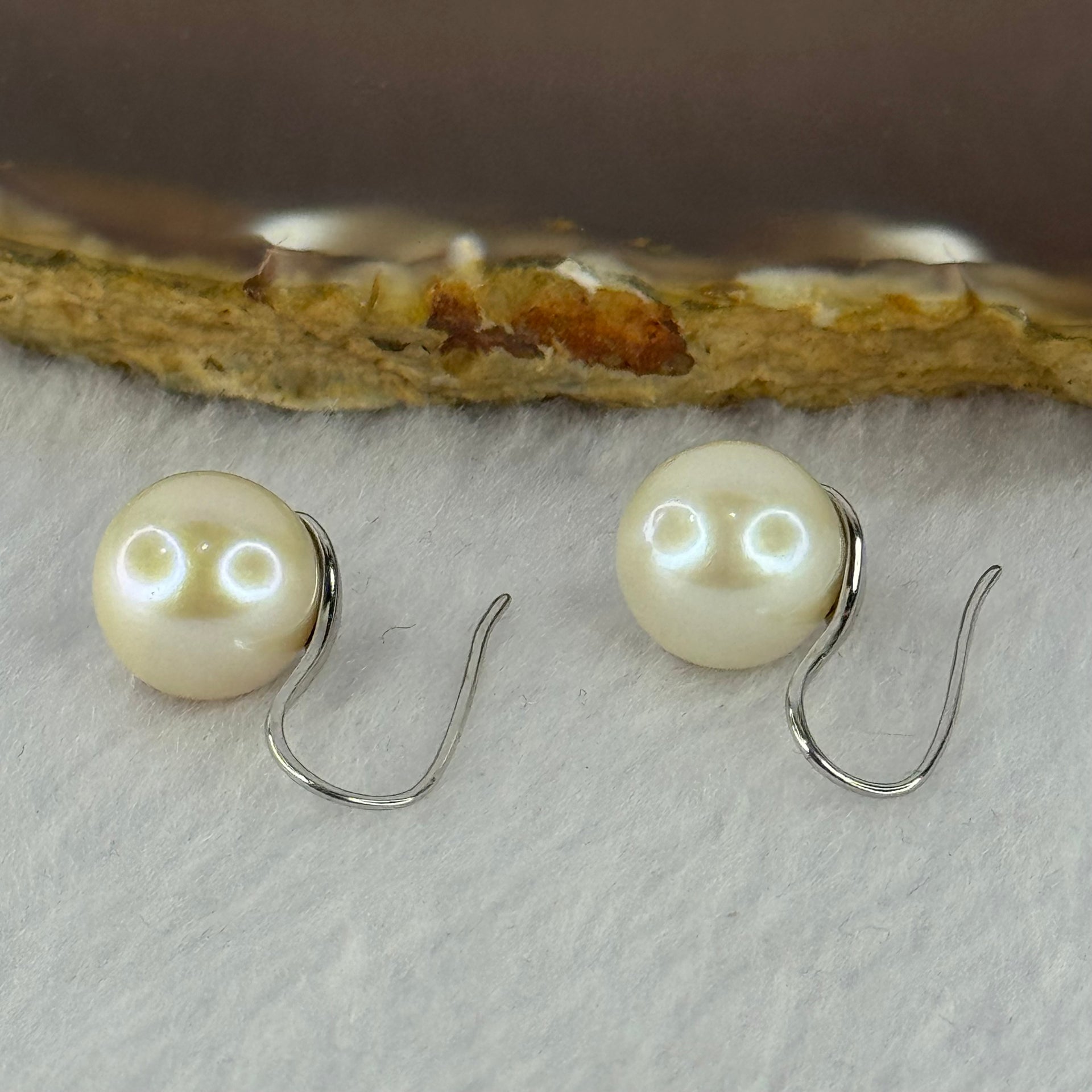 Natural White Pearl S925 Sliver Earrings 4.92g 11.1mm - Huangs Jadeite and Jewelry Pte Ltd