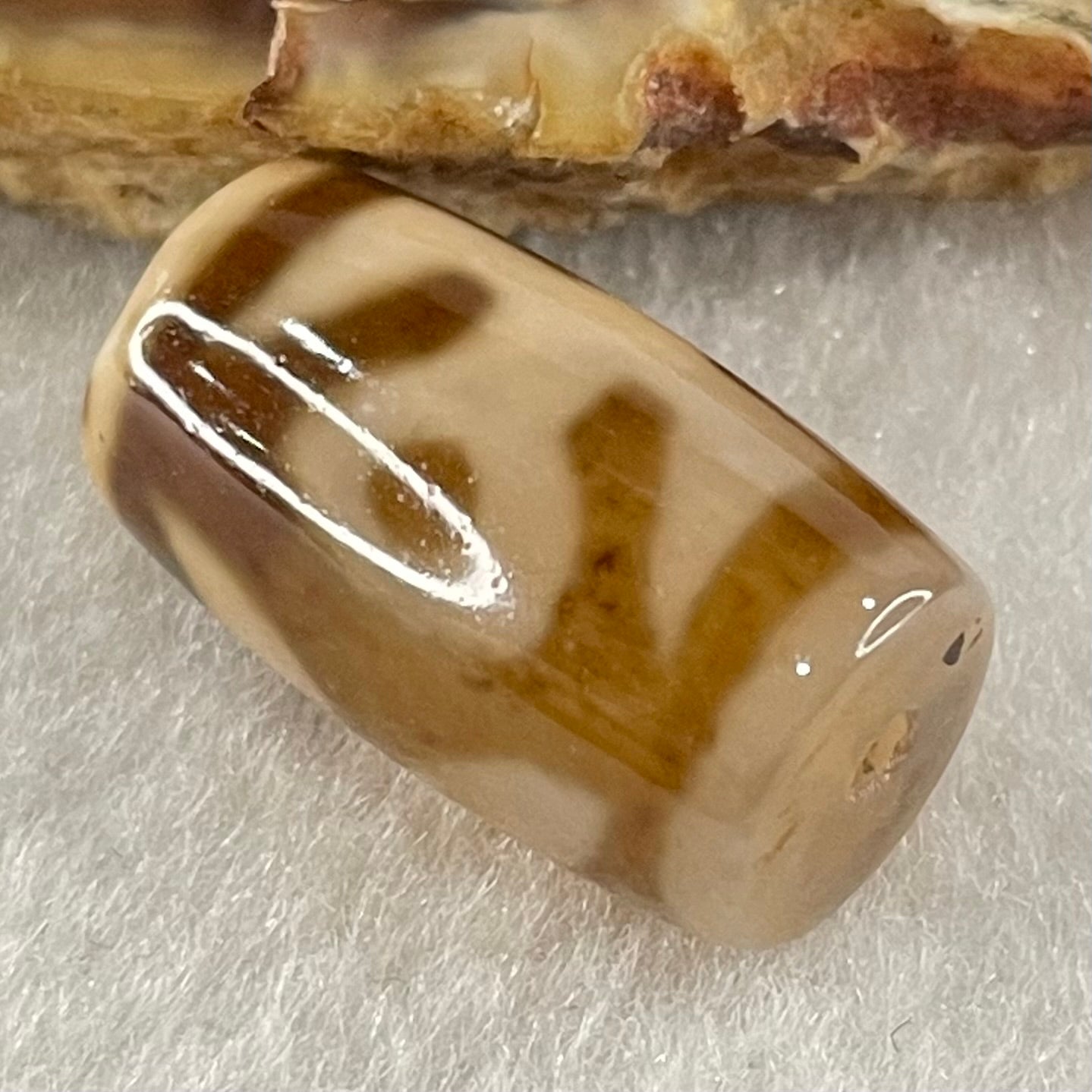 Natural Powerful Tibetan Old Oily Agate Patina Guiren Tairen Human Dzi Bead Totem Amulet Heavenly Master (Tian Zhu) 贵人天诛 4.81g 19.9 by 11.6mm - Huangs Jadeite and Jewelry Pte Ltd