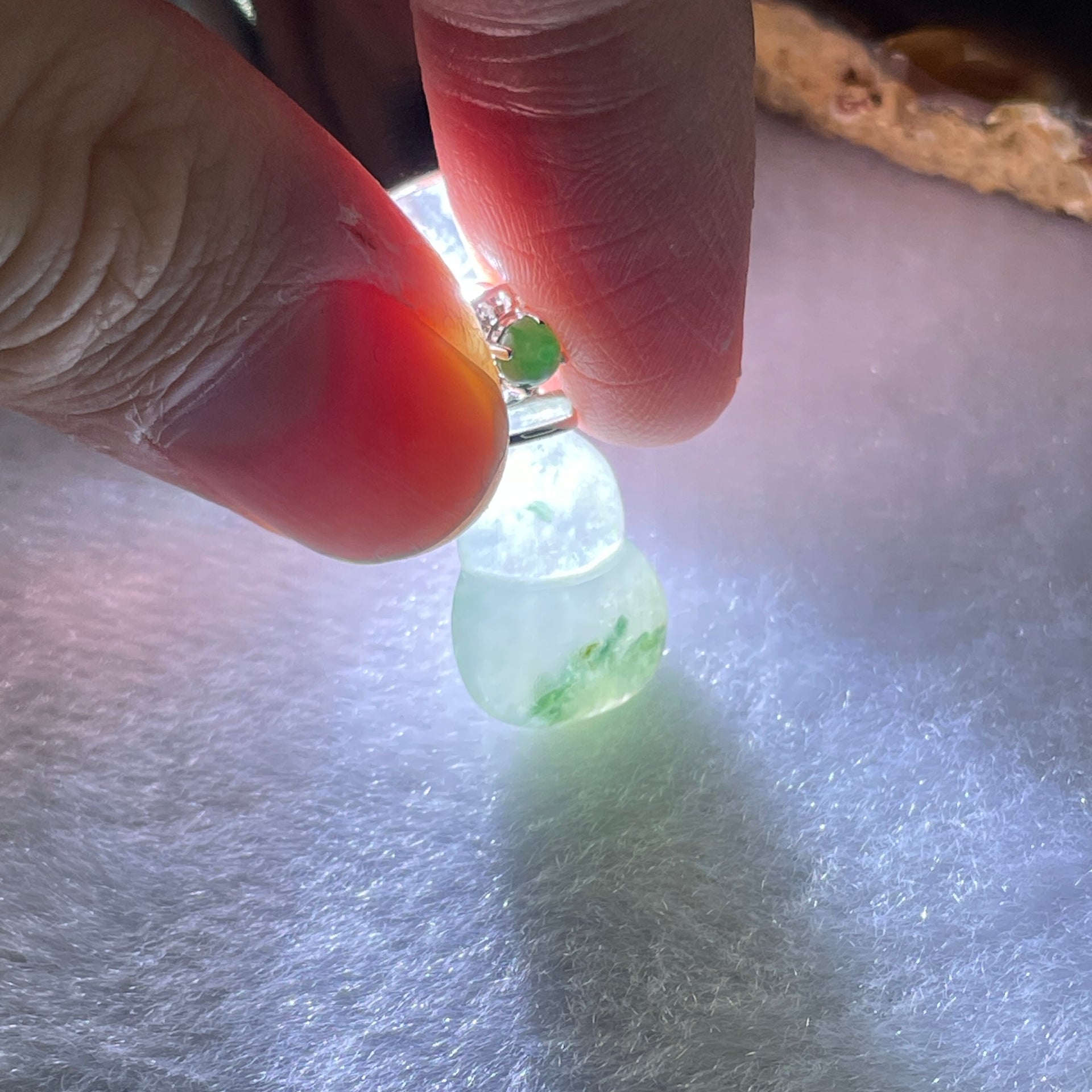 Certified Type A 18k White Gold Icy Green Piao Hua Hulu Jade Jadeite 2.00g 23.9 by 11.7 by 5.1mm - Huangs Jadeite and Jewelry Pte Ltd