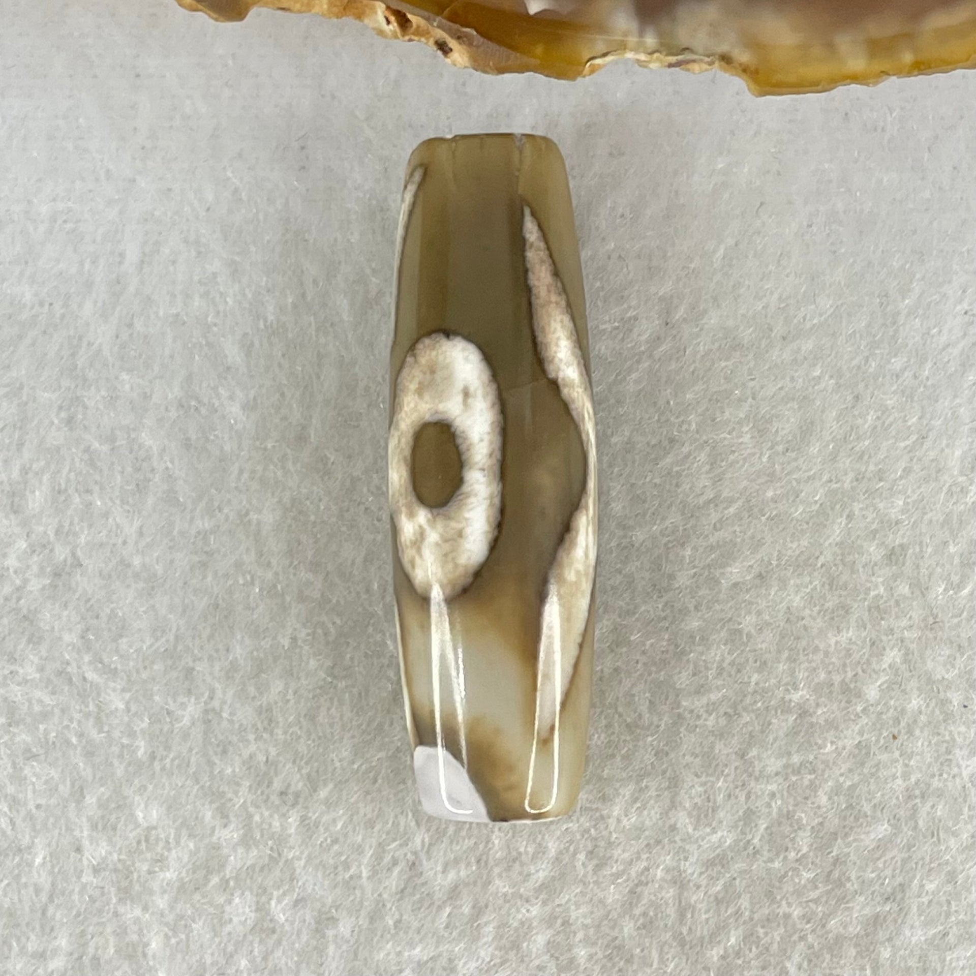 Natural Powerful Tibetan Old Oily Agate Patina Guiren Tairen Human Dzi Bead Totem Amulet Heavenly Master (Tian Zhu) 贵人天诛 8.66g 38.7 by 11.9mm - Huangs Jadeite and Jewelry Pte Ltd