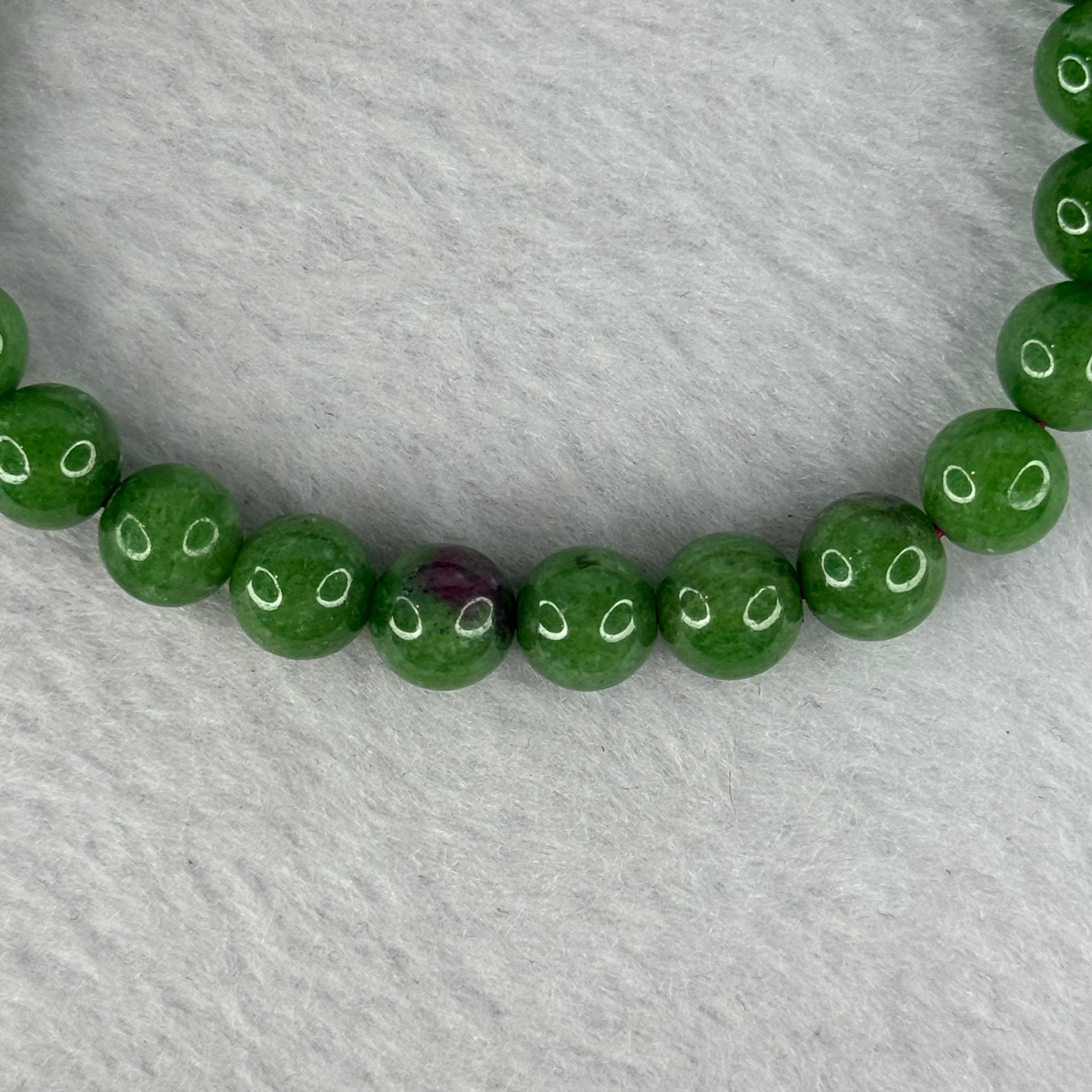 Natural Emerald And Ruby Zoisite Beads Bracelet 18.40g 15.5cm 7.7mm 25 Beads - Huangs Jadeite and Jewelry Pte Ltd