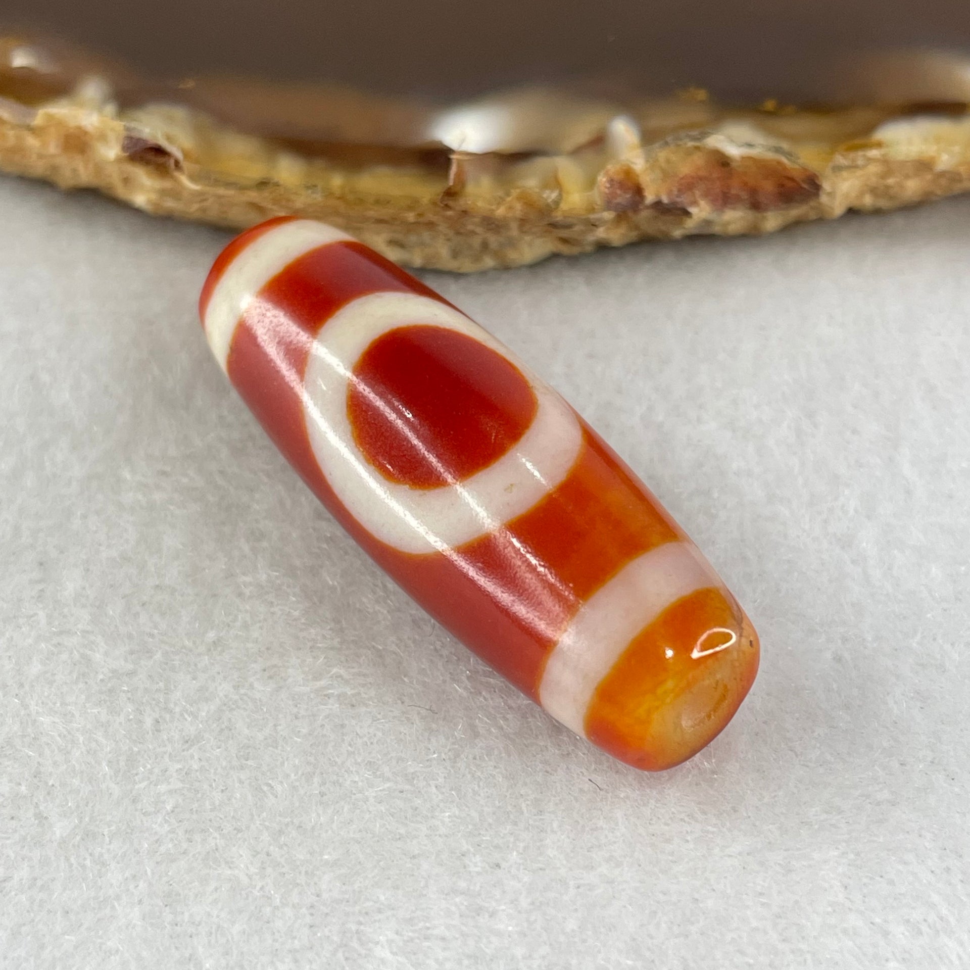 Natural Powerful Tibetan Old Oily Red White Agate One Eye Earth Element Dzi Bead Heavenly Master (Tian Zhu) 一眼土元素天珠 9.86g 37.7 by 13.1mm - Huangs Jadeite and Jewelry Pte Ltd