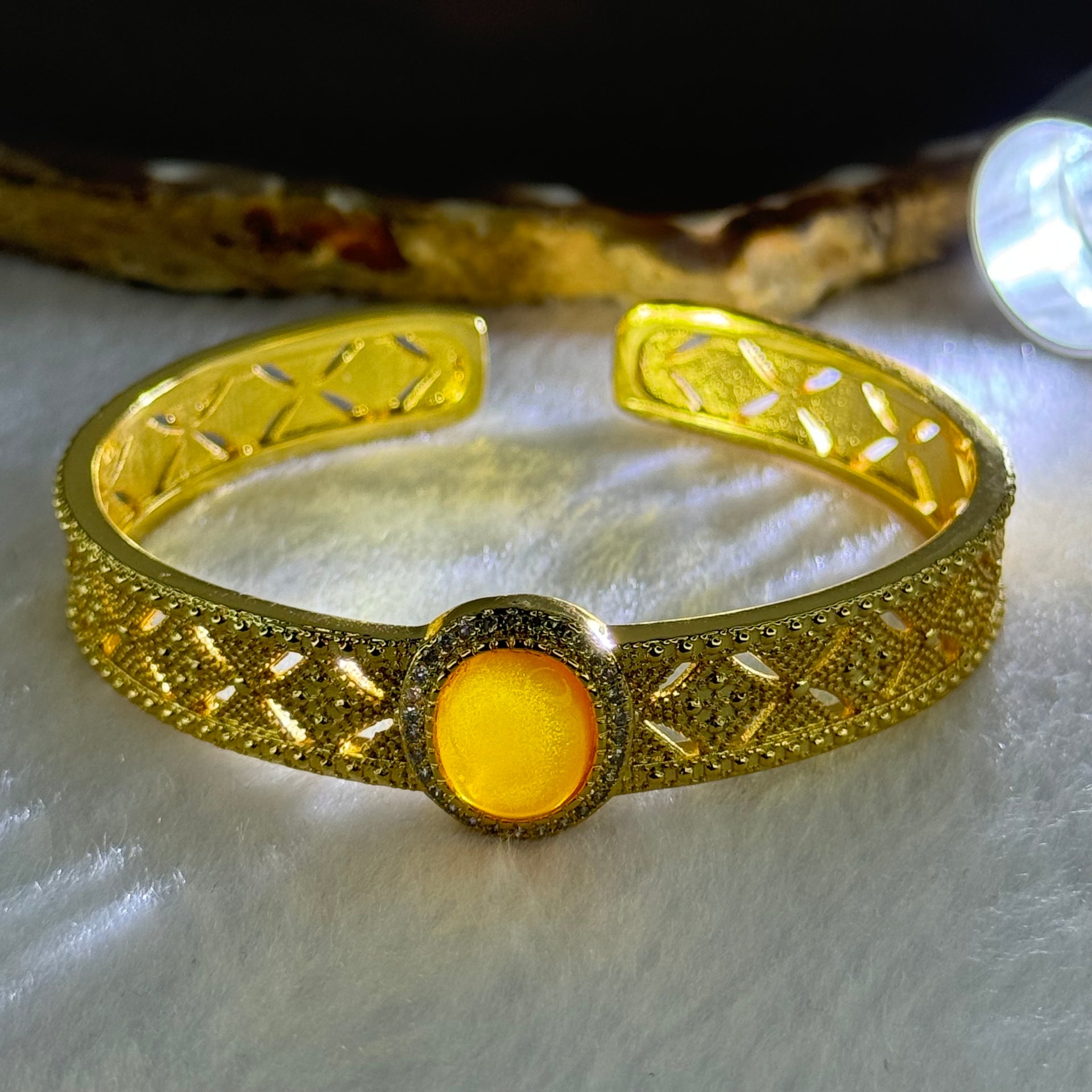 Natural Butterscotch Yellow Amber Beads in Gold Color Bracelet 27.79g 11.3 by 9.5 by 4.0mm - Huangs Jadeite and Jewelry Pte Ltd