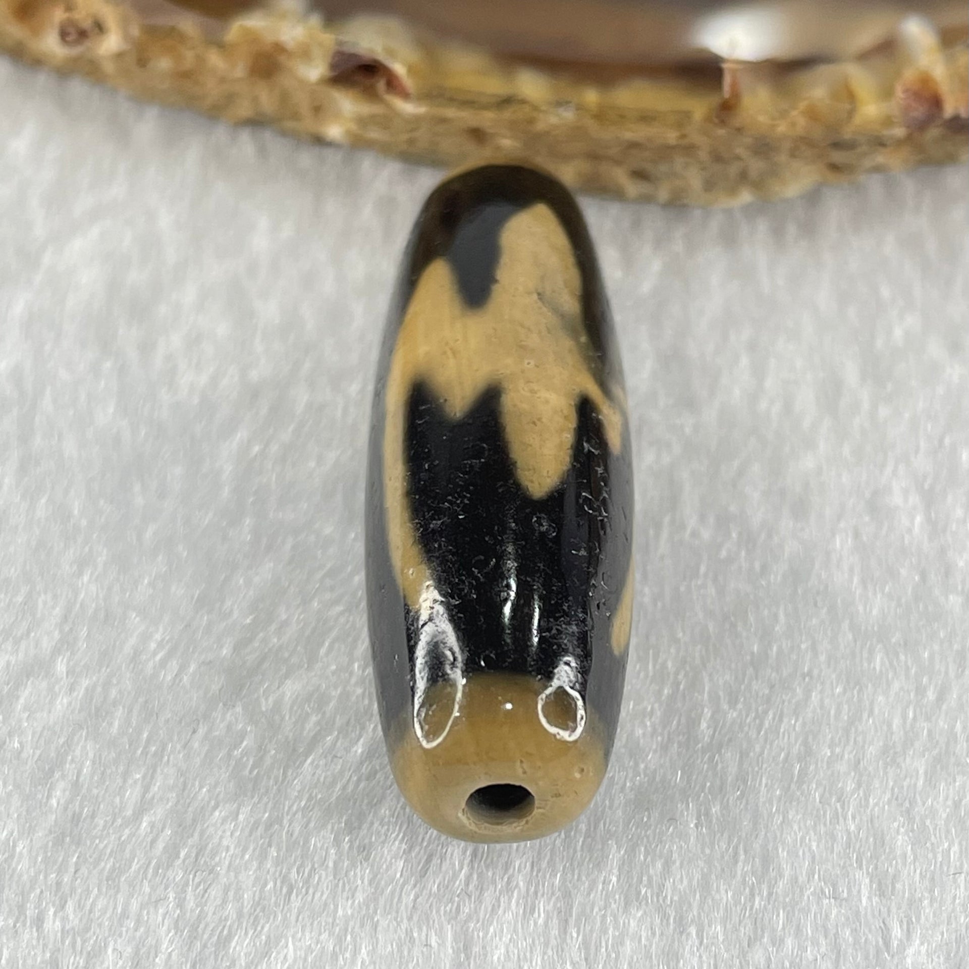 Natural Powerful Tibetan Old Oily Agate 5 Bats Dzi Bead Heavenly Master (Tian Zhu) 五个蝙蝠天诛 8.26g 38.2 by 11.9mm - Huangs Jadeite and Jewelry Pte Ltd