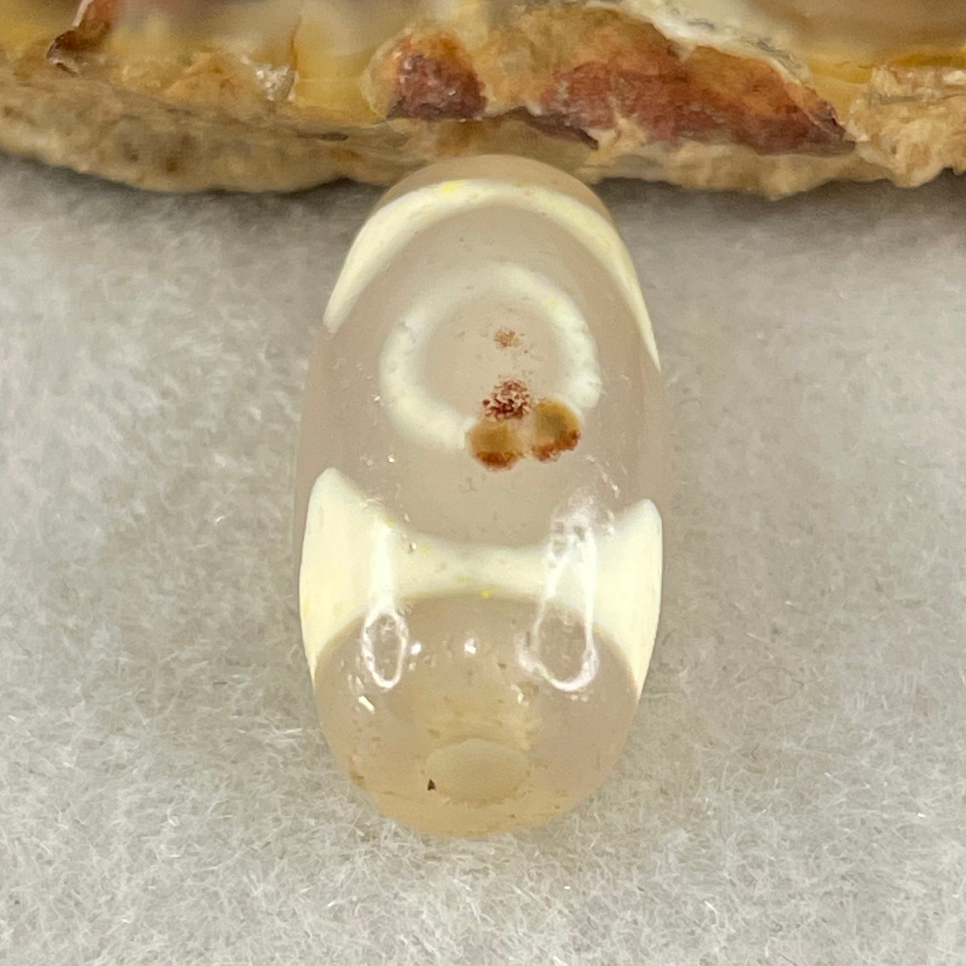 Natural Powerful Tibetan Old Oily Agate Tiger Tooth Daluo Dzi Bead Heavenly Master (Tian Zhu) 虎呀天诛 5.04g 17.7 by 13.4mm - Huangs Jadeite and Jewelry Pte Ltd