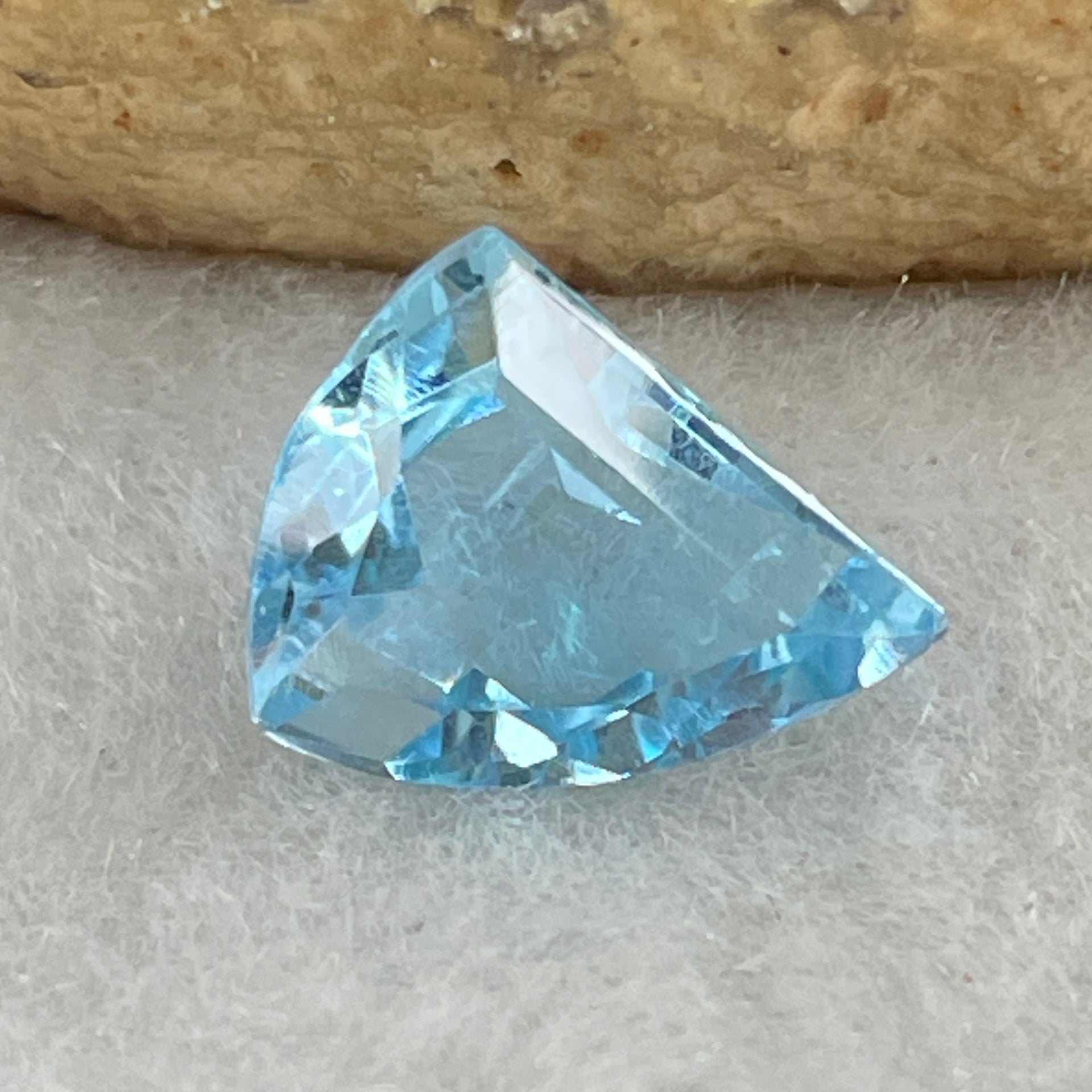 Natural Sky Blue Topaz Trillion Shape 2.86ct 10.9 by 9.0 by 5.0mm - Huangs Jadeite and Jewelry Pte Ltd