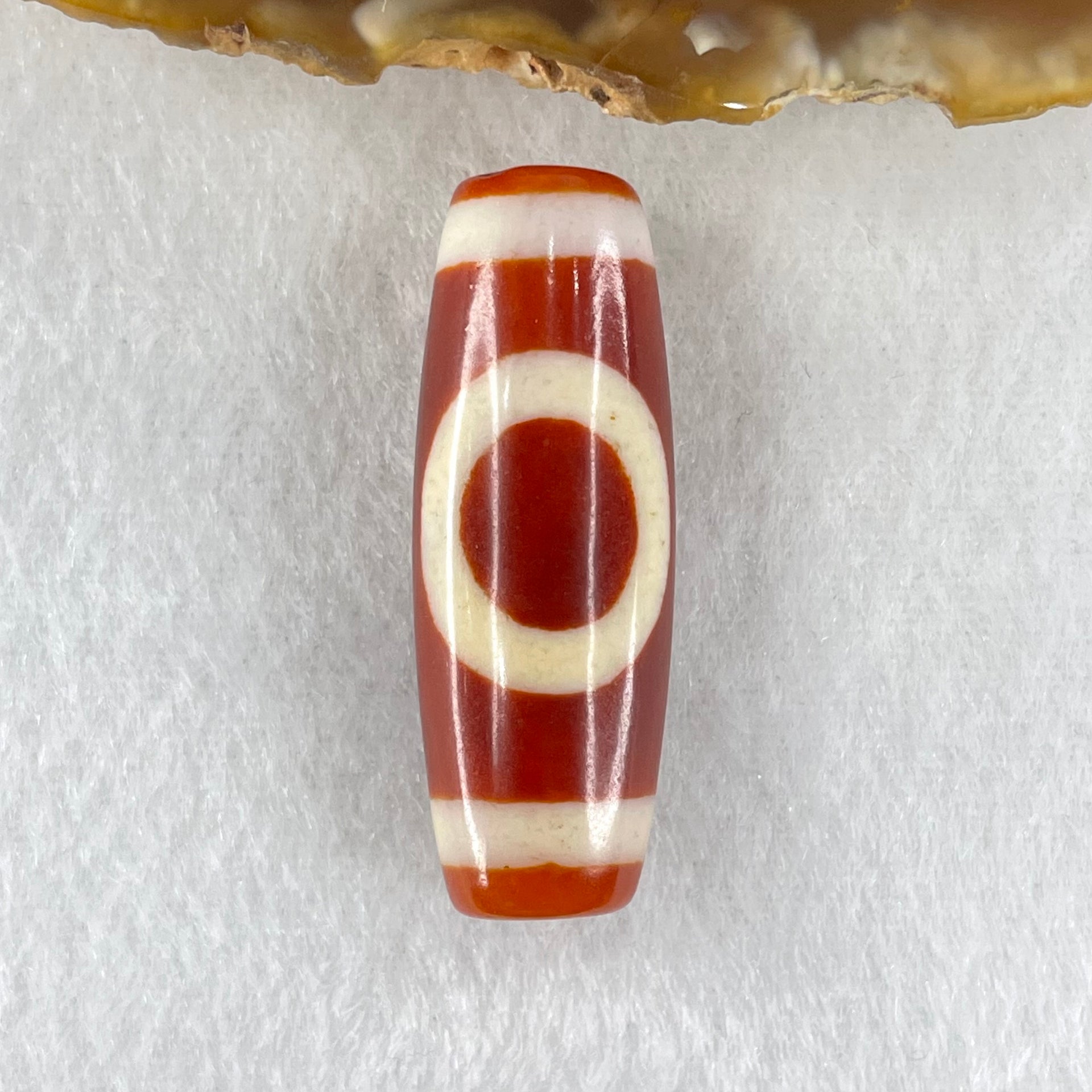 Natural Powerful Tibetan Old Oily Red White Agate One Eye Earth Element Dzi Bead Heavenly Master (Tian Zhu) 一眼土元素天珠 15.03g 37.7 by 13.4mm - Huangs Jadeite and Jewelry Pte Ltd