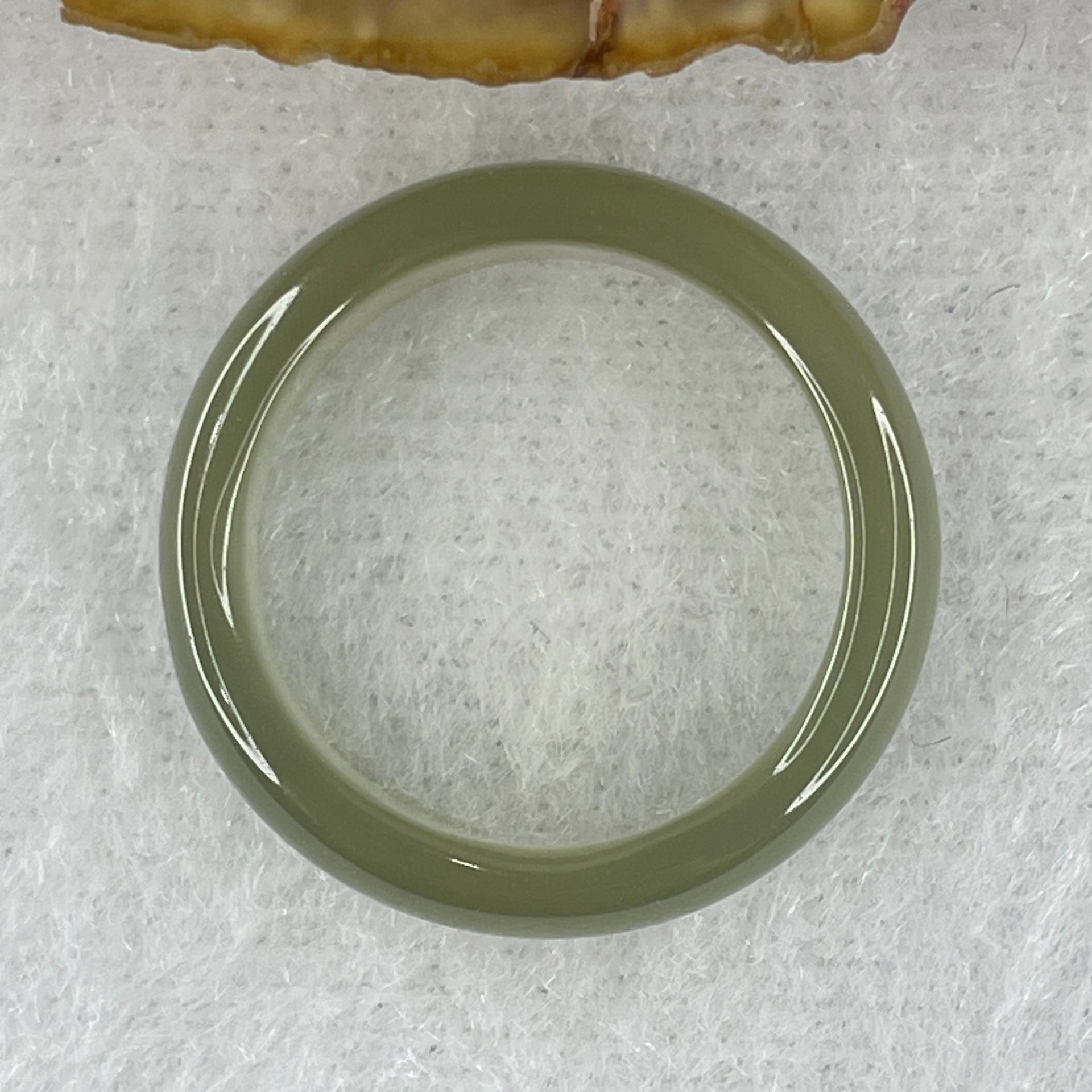 Natural Green Agate Ring 2.23g 5.7 by 2.8mm US 7.4 HK 16.5 - Huangs Jadeite and Jewelry Pte Ltd