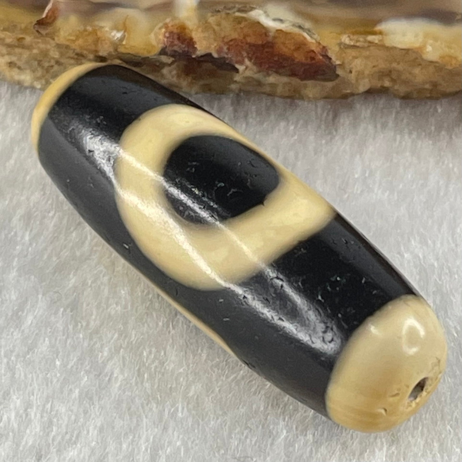 Natural Powerful Tibetan Old Oily Agate One Eye Fire Sign Dzi Bead Heavenly Master (Tian Zhu) 一眼火天珠 9.71g 38.1 by 12.7mm - Huangs Jadeite and Jewelry Pte Ltd