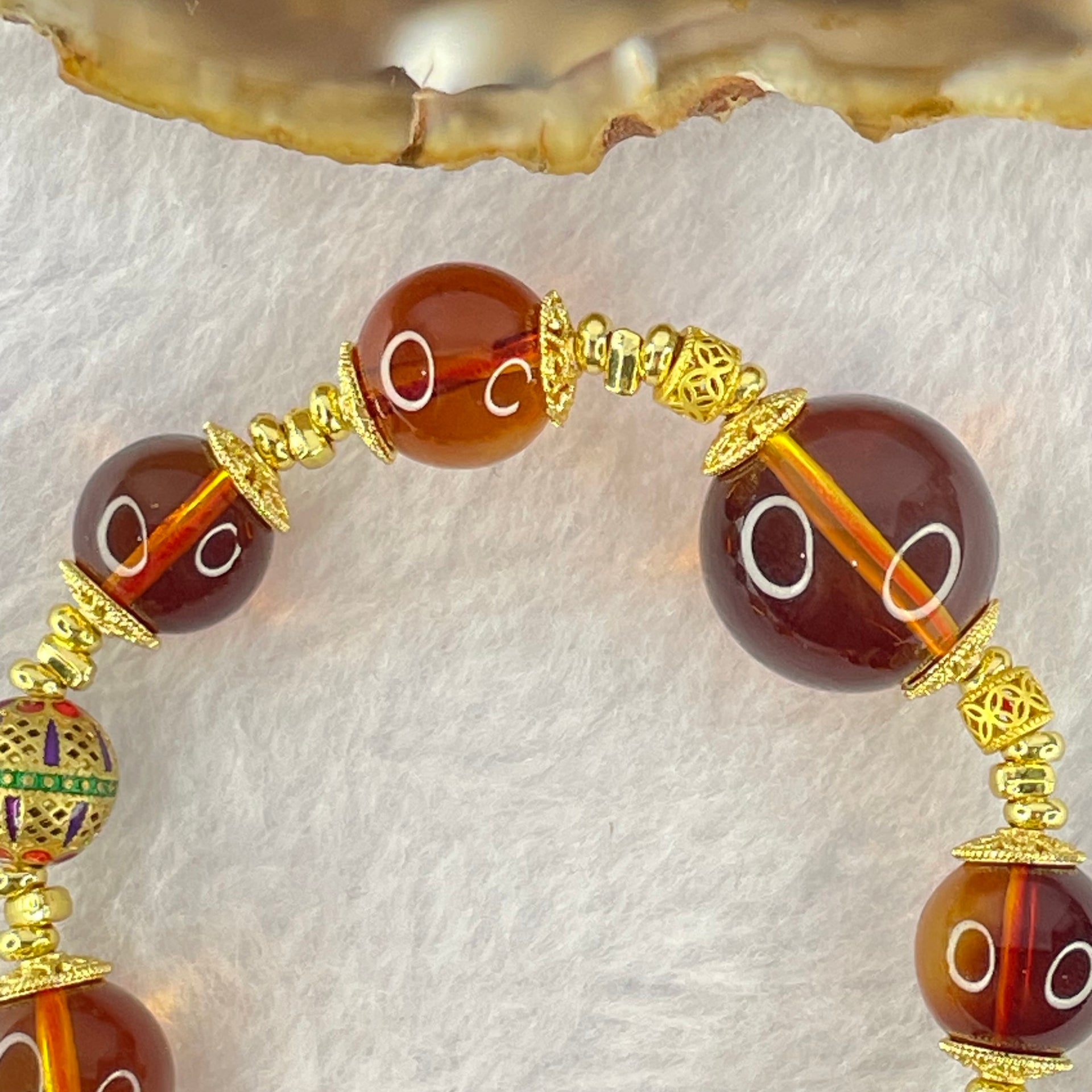 Natural Purple Honey Amber Beads in S925 Gold Color Bracelet 天然紫蜜琥珀手链10.66g 13.8mm 1 Bead 9.8mm 7 Beads - Huangs Jadeite and Jewelry Pte Ltd