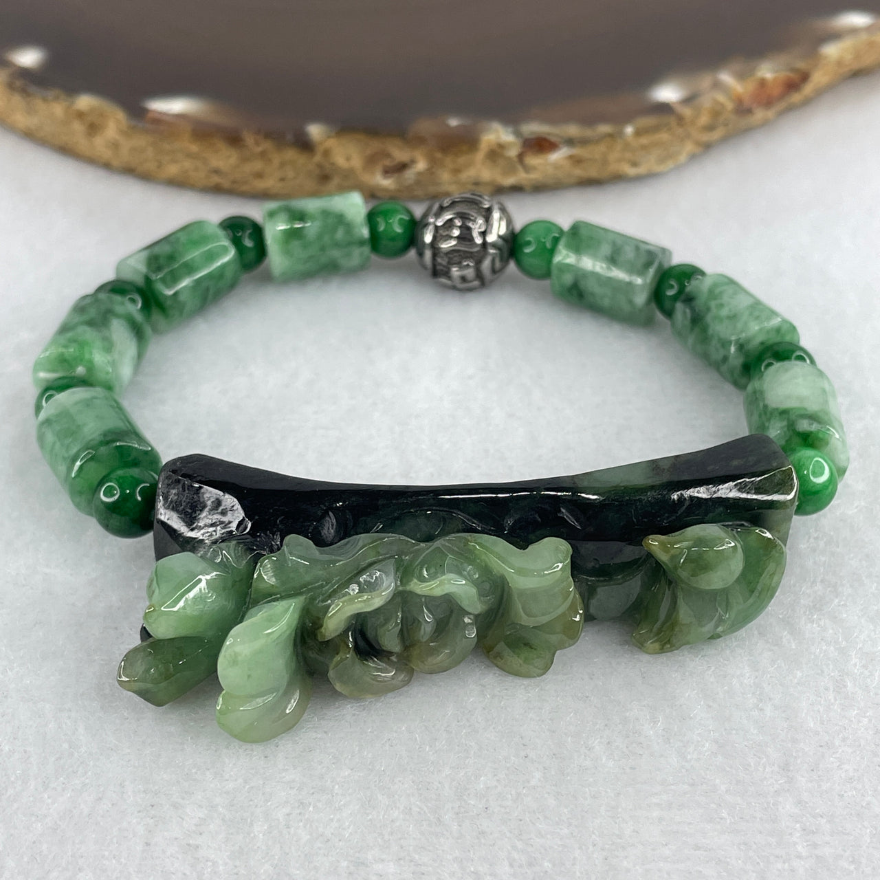 Natural Type A Green Jadeite Shou Pai Bracelet | Old Mine Spicy Green Flower with Duck Plaque & 7 Lulutong Beads (45.69g | 16cm Wrist | 56.8 by 12.3 by 23.9mm Shou Pai - 11.2 by 8.9mm 7 Lulutong)
