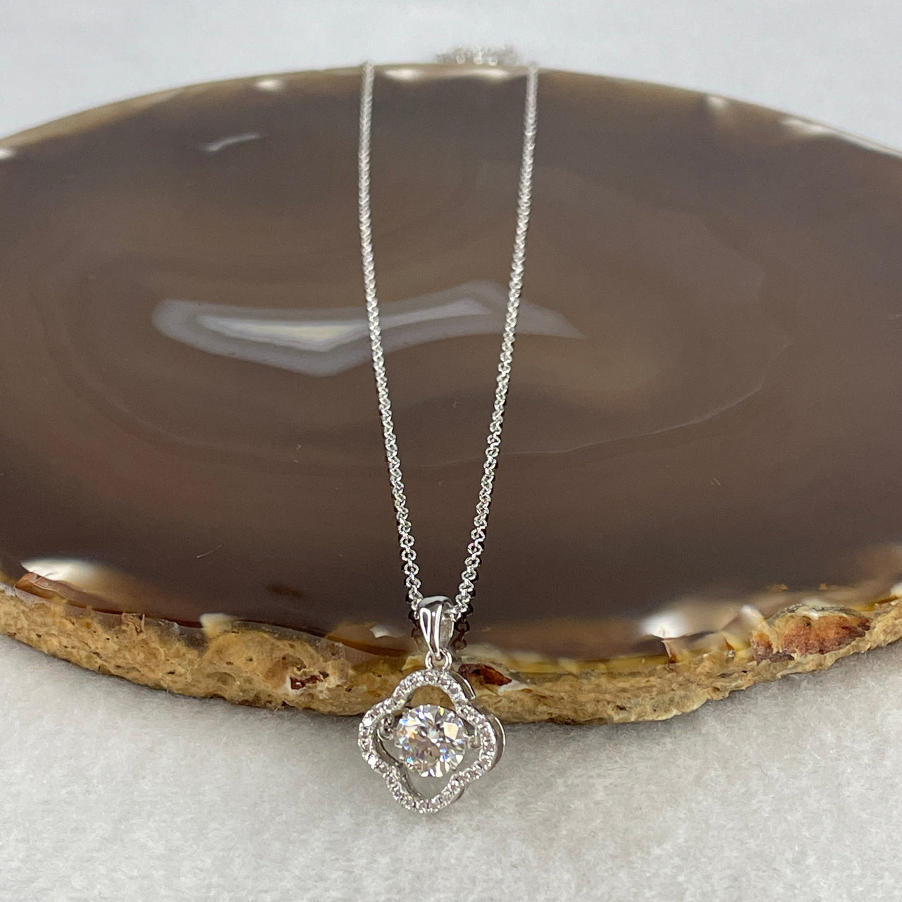 Dancing Moissanite Necklace S925 Silver - 1.0ct Round Brilliant Cut D Color - 3.16g Moving Solitaire Pendant - 40-44cm Adjustable "Heartbeat" Jewelry