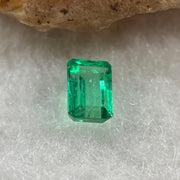 Natural Colombia Vivid Green Emerald (Beryl) Cut-Cornered Rectangle Step cut 0.49ct 5.4 by 3.7 by 2.9mm - Huangs Jadeite and Jewelry Pte Ltd