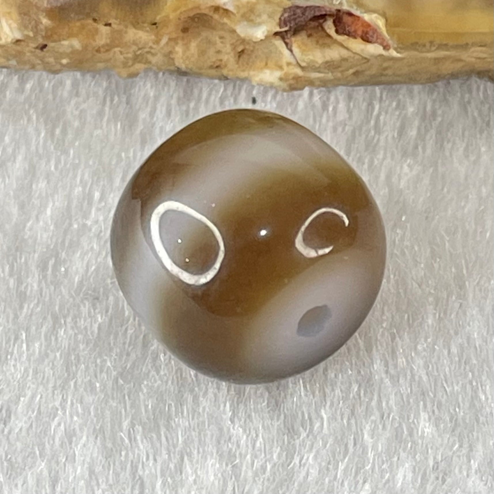 Natural Powerful Tibetan Old Oily Agate 1 Line Dzi Bead Heavenly Master (Tian Zhu) 1.87g 9.8 by 10.9mm - Huangs Jadeite and Jewelry Pte Ltd