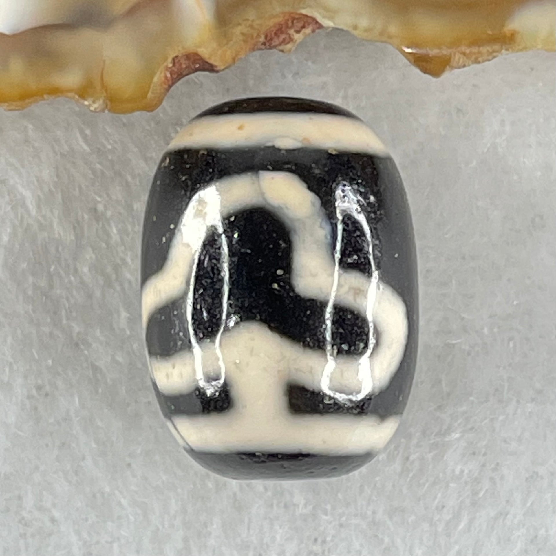Natural Powerful Tibetan Old Oily Agate Double Bodhi Tree Dzi Bead Heavenly Master (Tian Zhu) 菩提树天珠 4.67g 17.8 by 13.1mm - Huangs Jadeite and Jewelry Pte Ltd