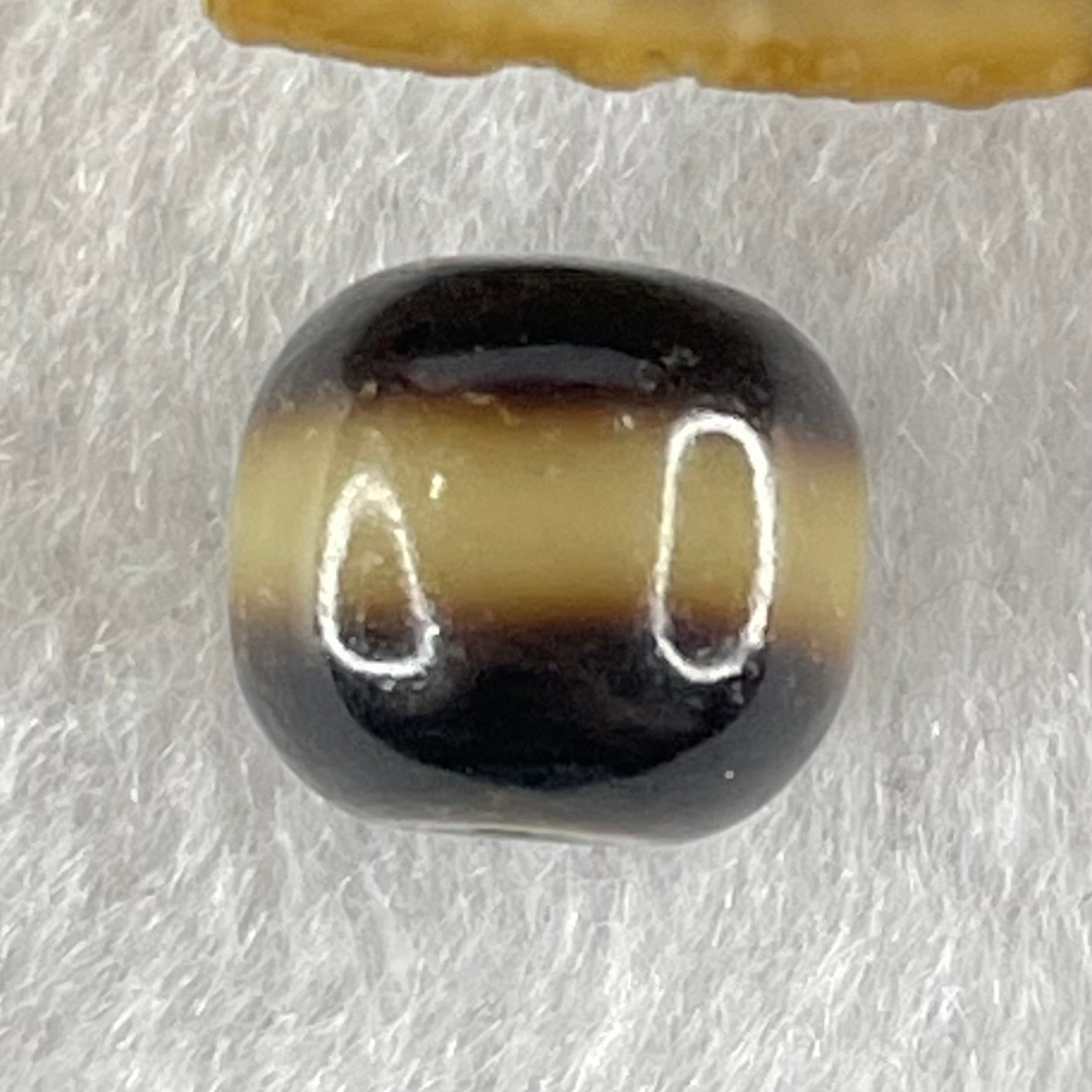 Natural Powerful Tibetan Old Oily Agate 1 Line Dzi Bead Heavenly Master (Tian Zhu) 1.87g 9.9 by 11.0mm - Huangs Jadeite and Jewelry Pte Ltd