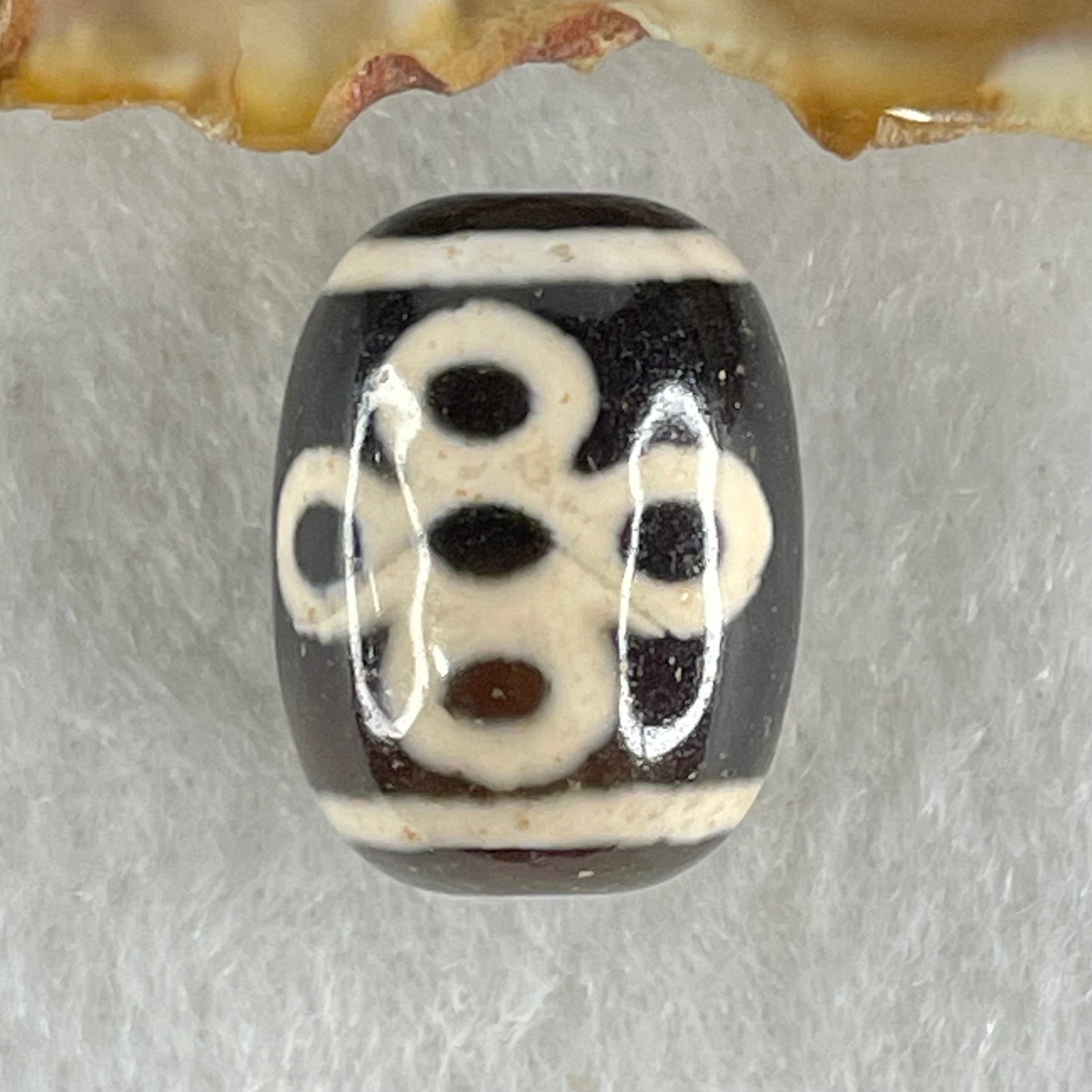 Natural Powerful Tibetan Old Oily Agate 5 Eyes Lightning Dzi Bead Heavenly Master (Tian Zhu) 五眼闪电天珠 5.09g 17.9 by 13.3mm - Huangs Jadeite and Jewelry Pte Ltd