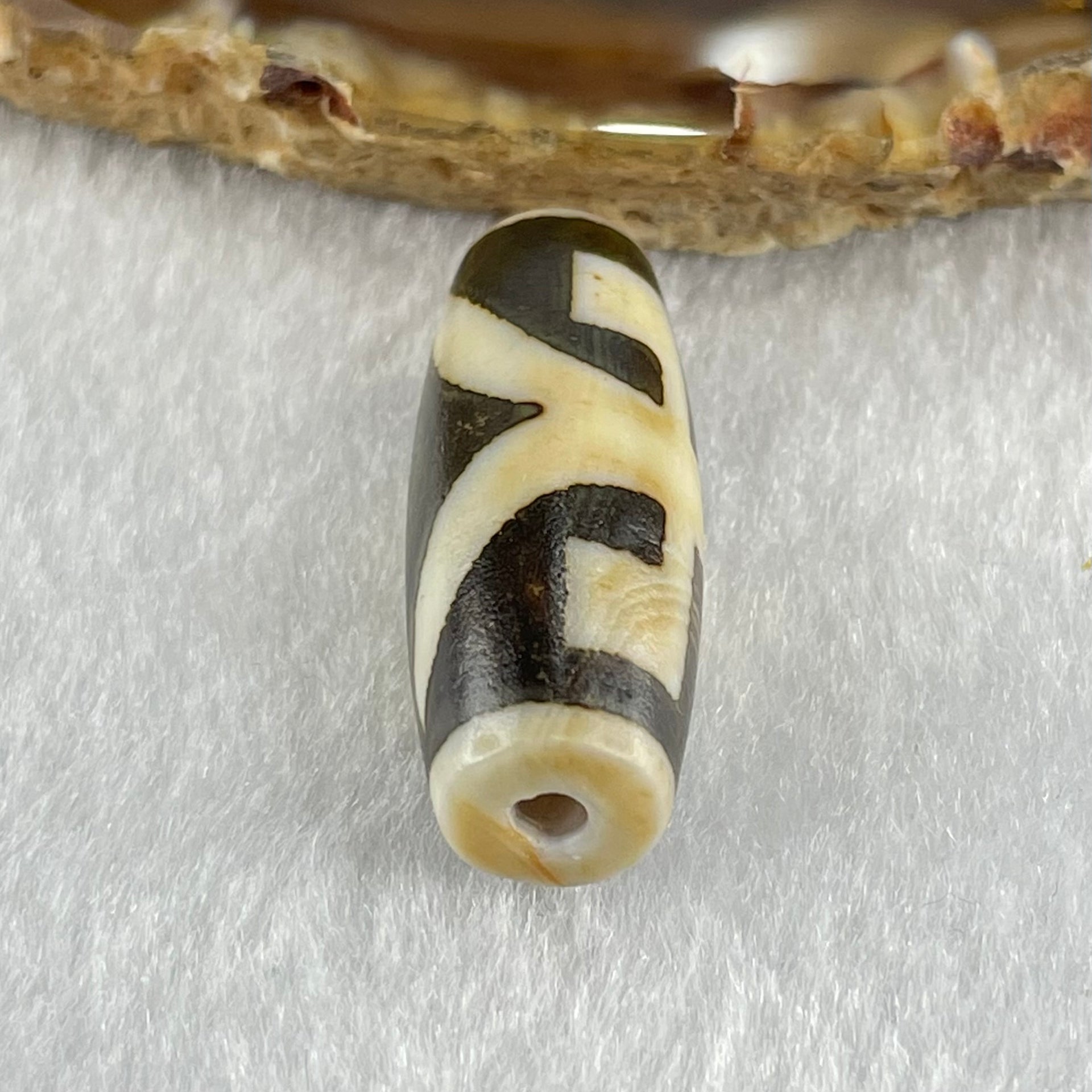 Natural Powerful Tibetan Old Oily Agate Patina Guiren Tairen Human Dzi Bead Totem Amulet Heavenly Master (Tian Zhu) 贵人天诛 5.70g 28.9 by 11.4 - Huangs Jadeite and Jewelry Pte Ltd