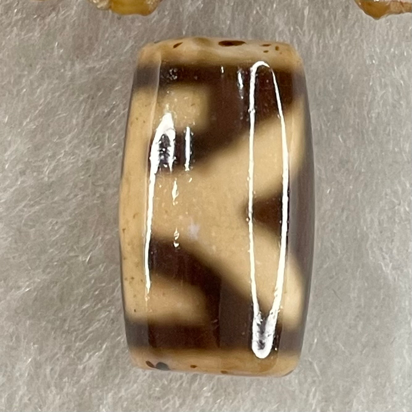 Natural Powerful Tibetan Old Oily Agate Patina Guiren Tairen Human Dzi Bead Totem Amulet Heavenly Master (Tian Zhu) 贵人天诛 4.67g 19.9 by 11.7mm - Huangs Jadeite and Jewelry Pte Ltd