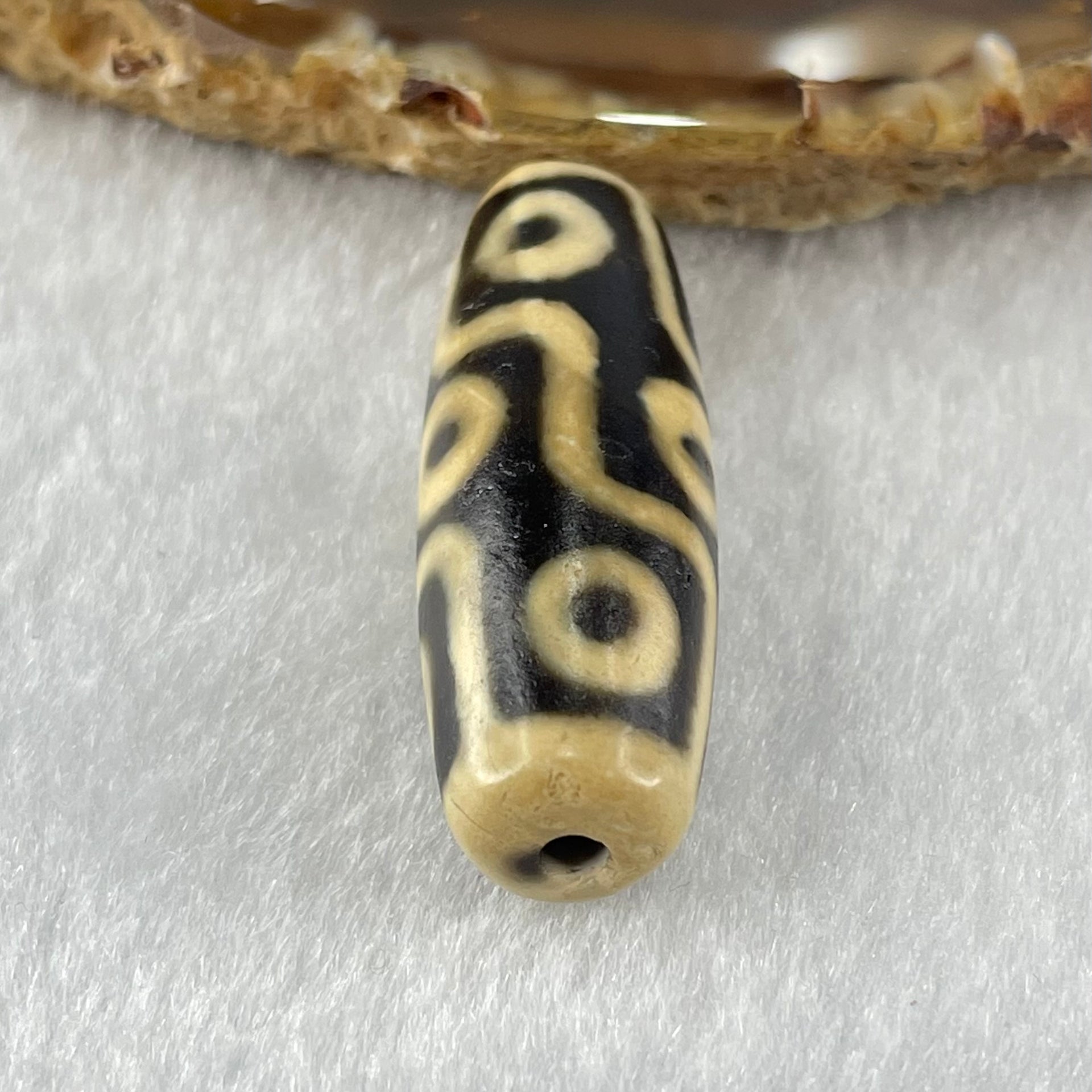 Natural Powerful Tibetan Old Oily Agate 9 Eyes Dzi Bead Heavenly Master (Tian Zhu) 九眼天诛 10.20g 38.8 by 13.1mm - Huangs Jadeite and Jewelry Pte Ltd