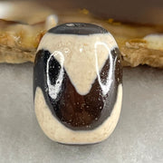 Natural Powerful Tibetan Old Oily Agate Tiger Tooth Daluo Dzi Bead Heavenly Master (Tian Zhu) 虎呀天诛 4.83g 17.5 by 13.3mm - Huangs Jadeite and Jewelry Pte Ltd