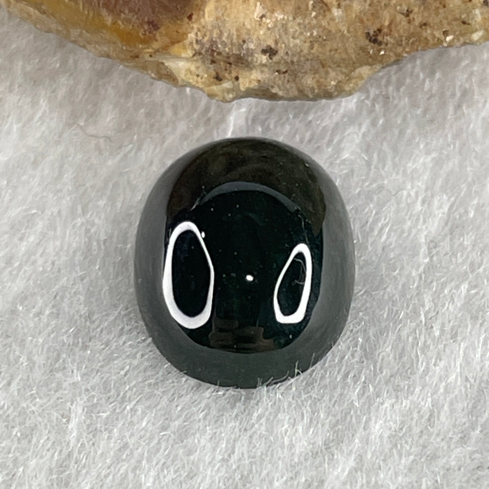 Type A Translucent Black Omphacite Jadeite Oval Cabouchon Stone For Setting 0.84g 11.2 by 8.6 by 4.6mm - Huangs Jadeite and Jewelry Pte Ltd