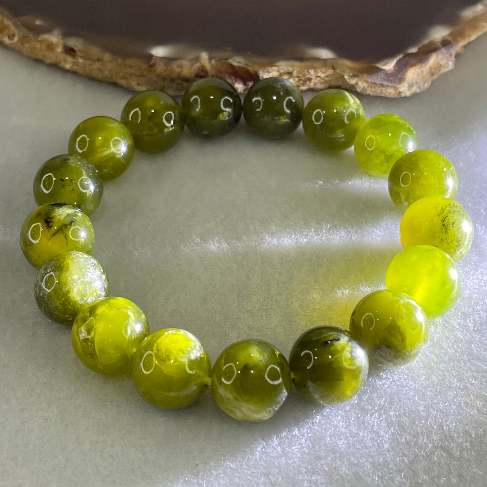 Natural Green Serpentine Jade Beads Bracelet 天然山由玉手链 42.89g 16.5cm 12.4mm 17 Beads - Huangs Jadeite and Jewelry Pte Ltd