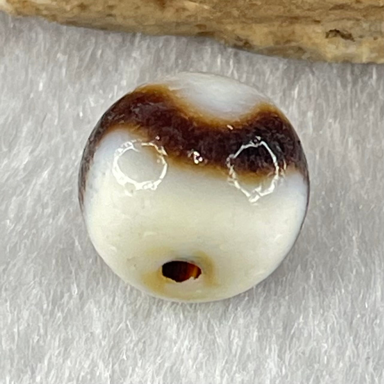 Natural Powerful Tibetan Old Oily Agate Tiger Tooth Daluo Dzi Bead Heavenly Master (Tian Zhu) 虎呀天诛 1.33g 9.5 by 10.0mm - Huangs Jadeite and Jewelry Pte Ltd
