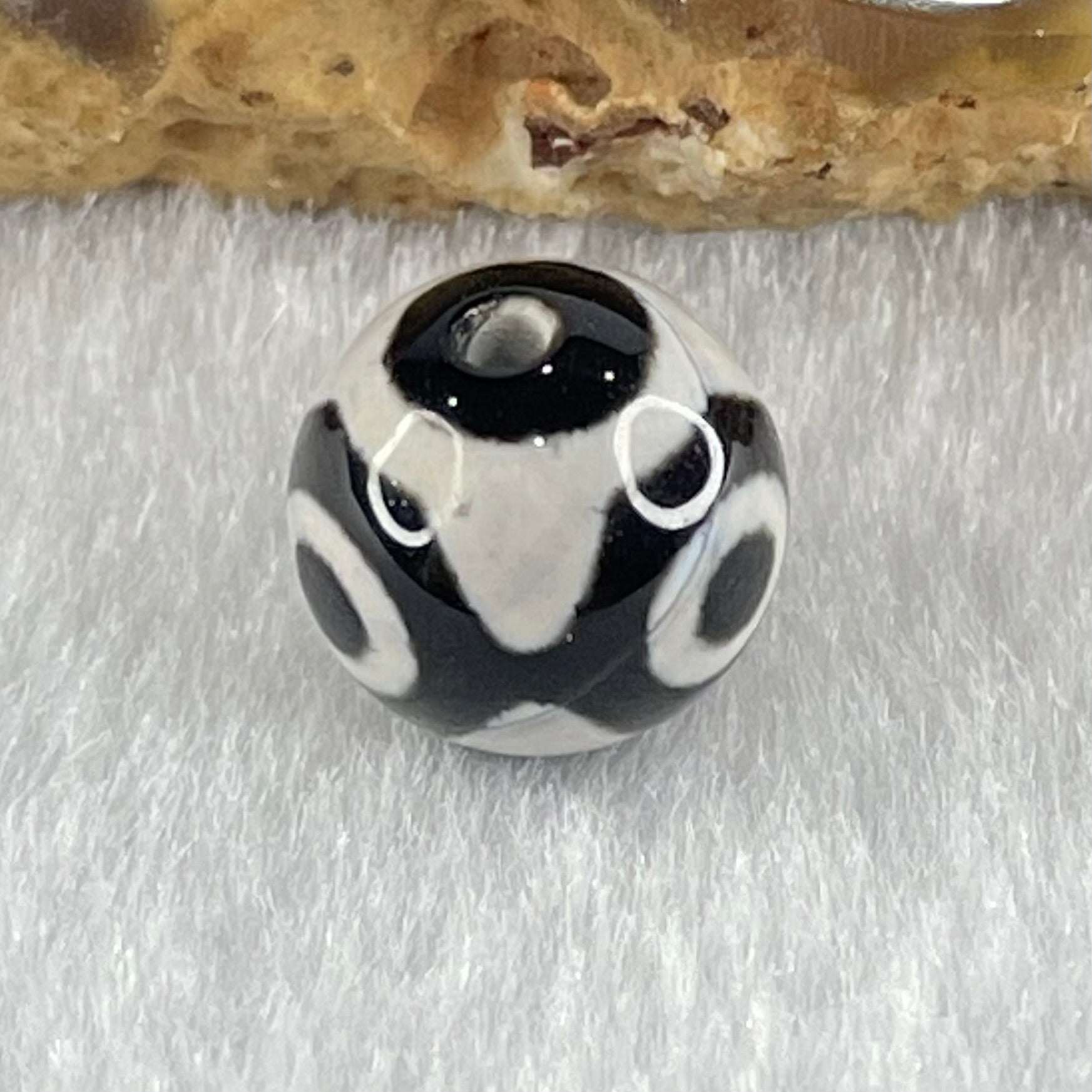 Natural Powerful Tibetan Old Oily Agate 3 Eyes Dzi Bead Heavenly Master (Tian Zhu) 三眼天诛 1.38g 9.9 by 10.1mm - Huangs Jadeite and Jewelry Pte Ltd