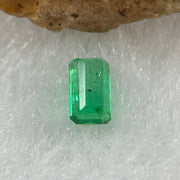Natural Colombia Vivid Green Emerald (Beryl) Cut-Cornered Rectangular Step cut 0.48ct 5.9 by 3.6 by 2.3mm - Huangs Jadeite and Jewelry Pte Ltd