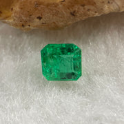 Natural Colombia Vivid Green Emerald (Beryl) Cut-Cornered Rectangular Step cut 0.45ct 5.0 by 4.6 by 2.8m - Huangs Jadeite and Jewelry Pte Ltd