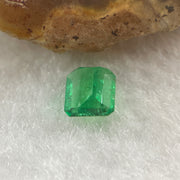 Natural Colombia Green Emerald (Beryl) Cut-Cornered Rectangular step cut 0.63ct 5.3 by 4.7 by 3.7mm - Huangs Jadeite and Jewelry Pte Ltd