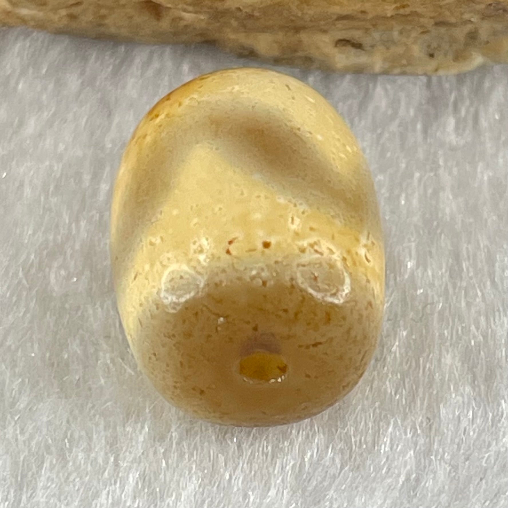 Natural Powerful Tibetan Old Oily Agate Tiger Tooth Daluo Dzi Bead Heavenly Master (Tian Zhu) 虎呀天诛 2.51g 13.6 by 10.6mm - Huangs Jadeite and Jewelry Pte Ltd