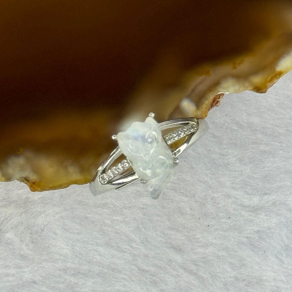 Natural Moonstone In S925 Sliver Ring (Adjustable Size) 1.79g 11.0 by 5.9 by 5.0mm - Huangs Jadeite and Jewelry Pte Ltd