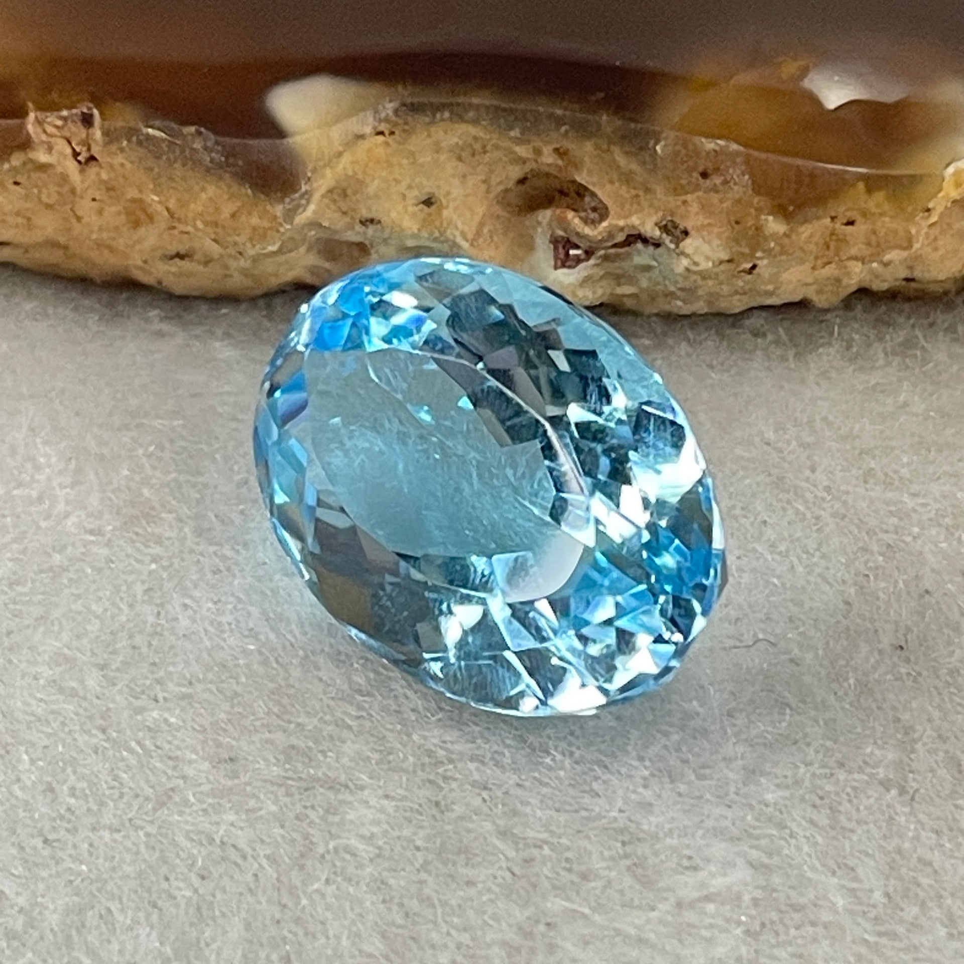 Natural Sky Blue Topaz Oval Shape 13.48ct 17.2 by 12.2 by 7.9mm - Huangs Jadeite and Jewelry Pte Ltd