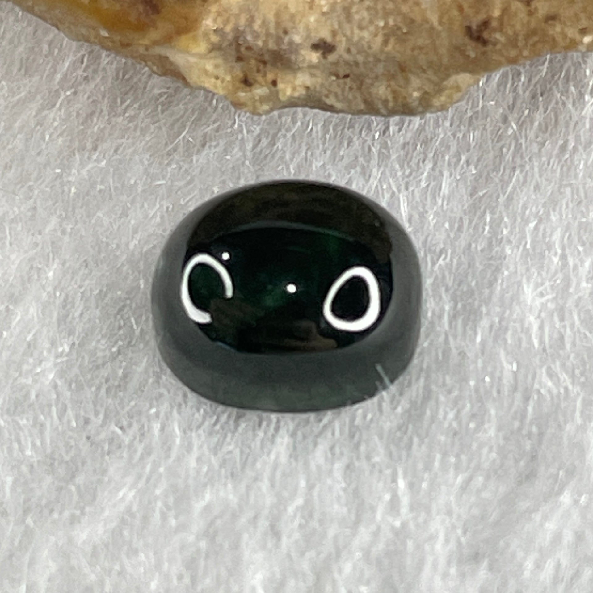 Type A Translucent Black Omphacite Jadeite Oval Cabouchon Stone For Setting 0.38g 7.3 by 6.1 by 4.0mm - Huangs Jadeite and Jewelry Pte Ltd