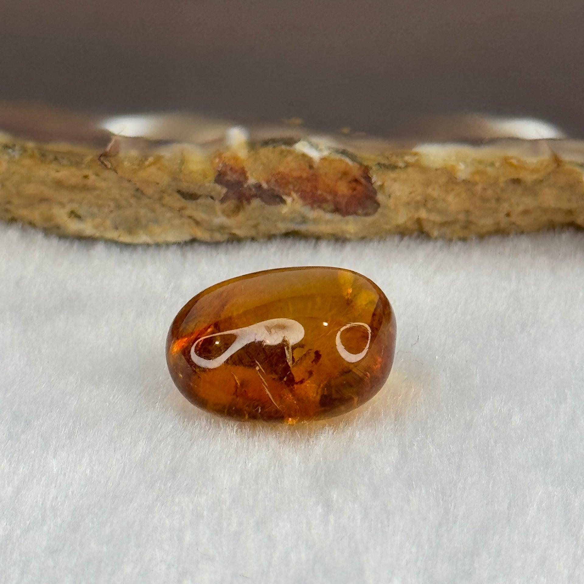 Natural Amber for Setting 1.67g 17.3 by 16.1 by 10.6mm - Huangs Jadeite and Jewelry Pte Ltd