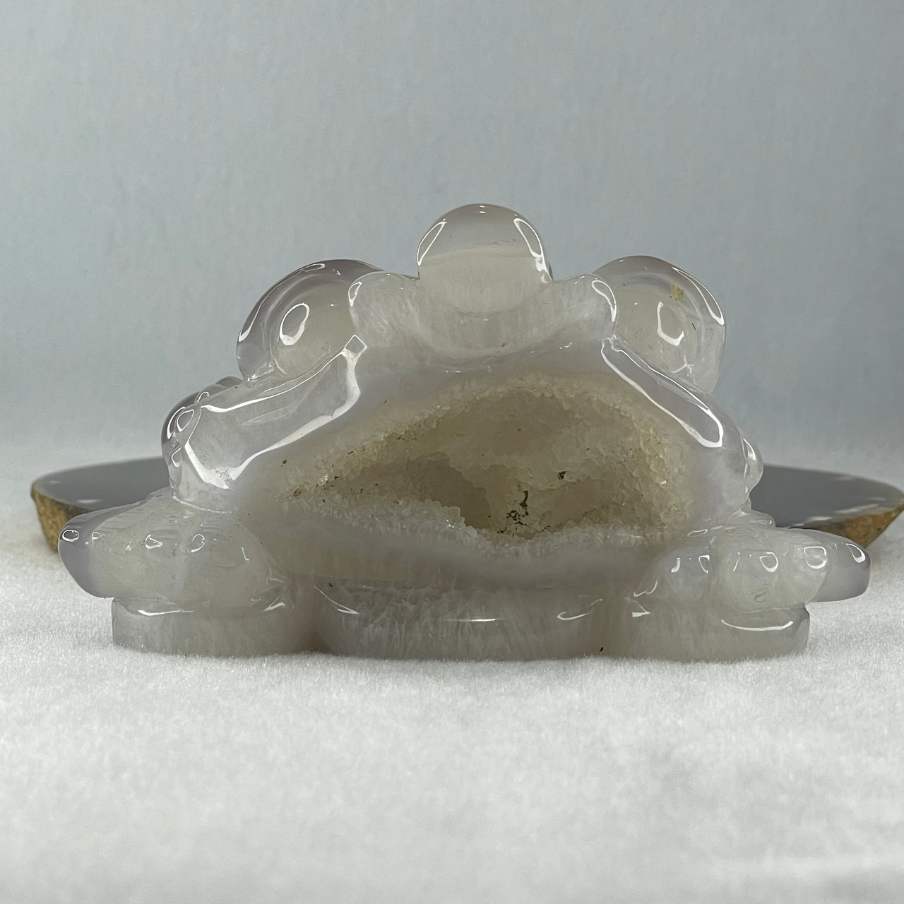 Natural White with Light Wuji Agate with Crystal 3 Legged Toast Display 318.2g 116.0 by 45.0 by 62.0mm - Huangs Jadeite and Jewelry Pte Ltd
