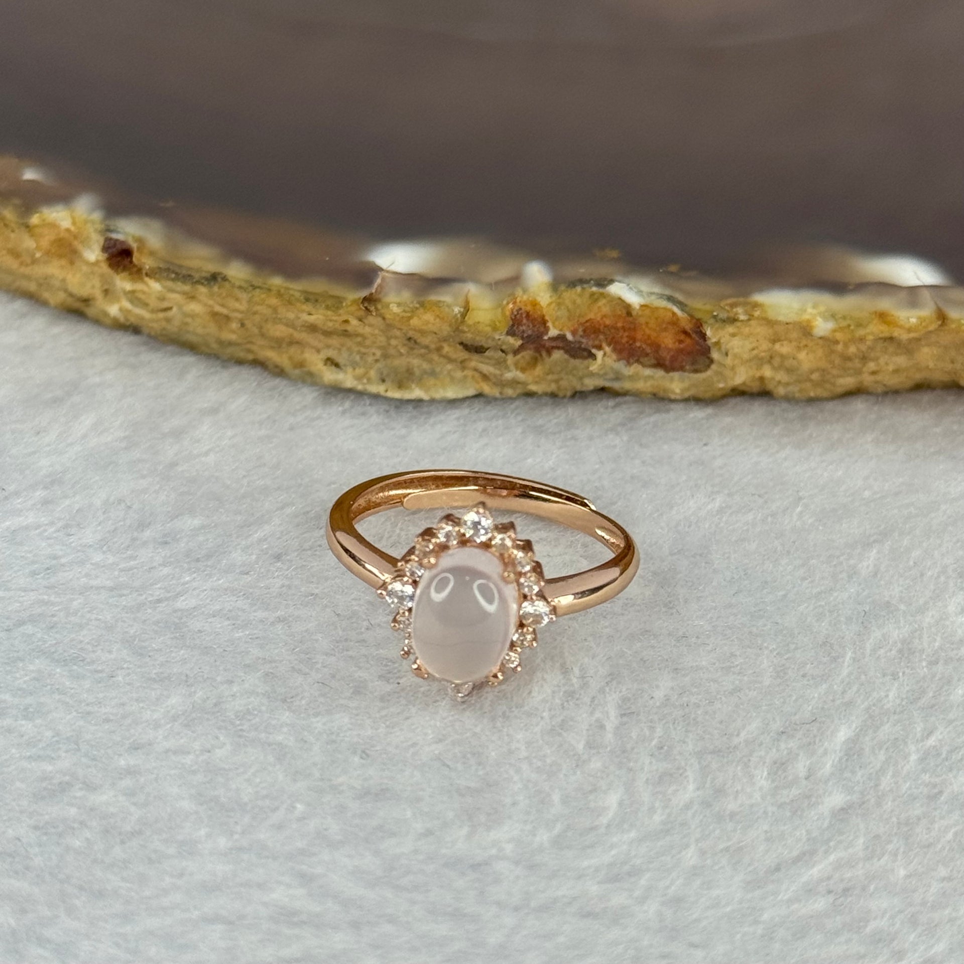 Natural Rose Quartz in 925 Sliver Rose Gold Colour Ring (Adjustable Size) 1.95g 8.2 by 5.9 by 5.0mm - Huangs Jadeite and Jewelry Pte Ltd