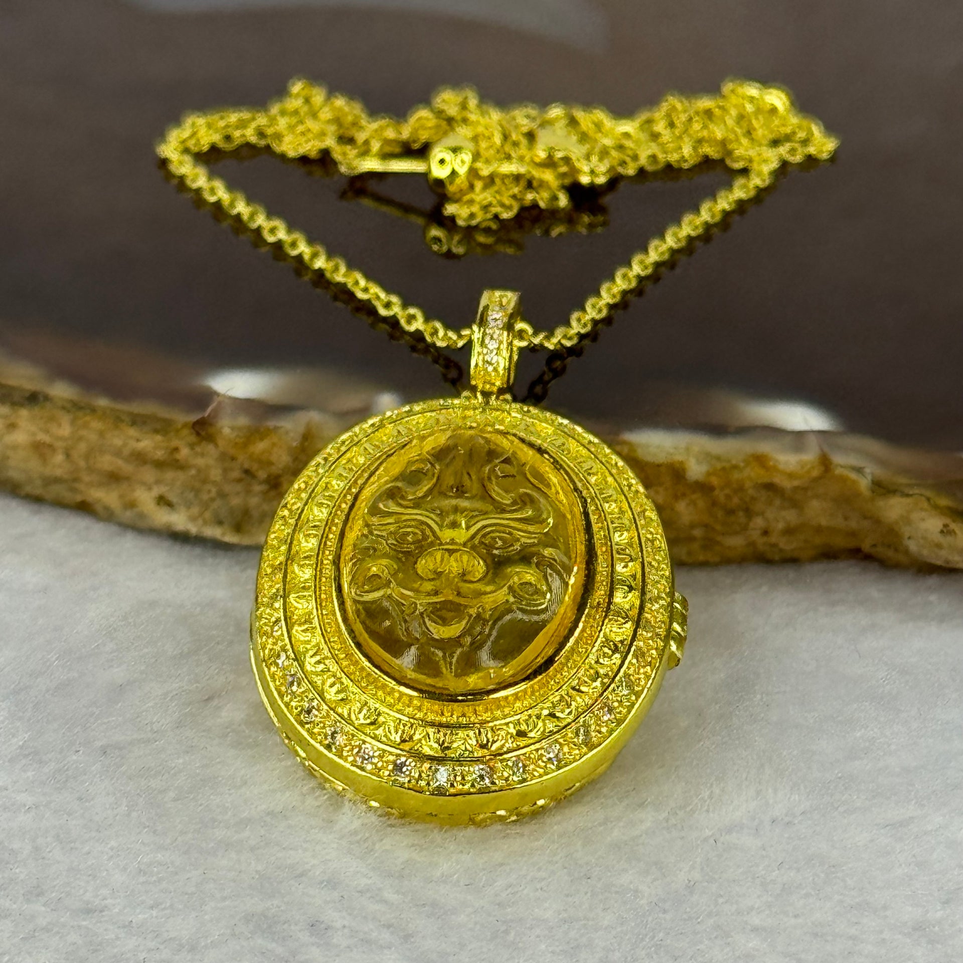 Natural Yellow Amber Dragon Head in Gold Color Locket Necklace 9.53g 19.3 by 14.2 by 4.0mm - Huangs Jadeite and Jewelry Pte Ltd